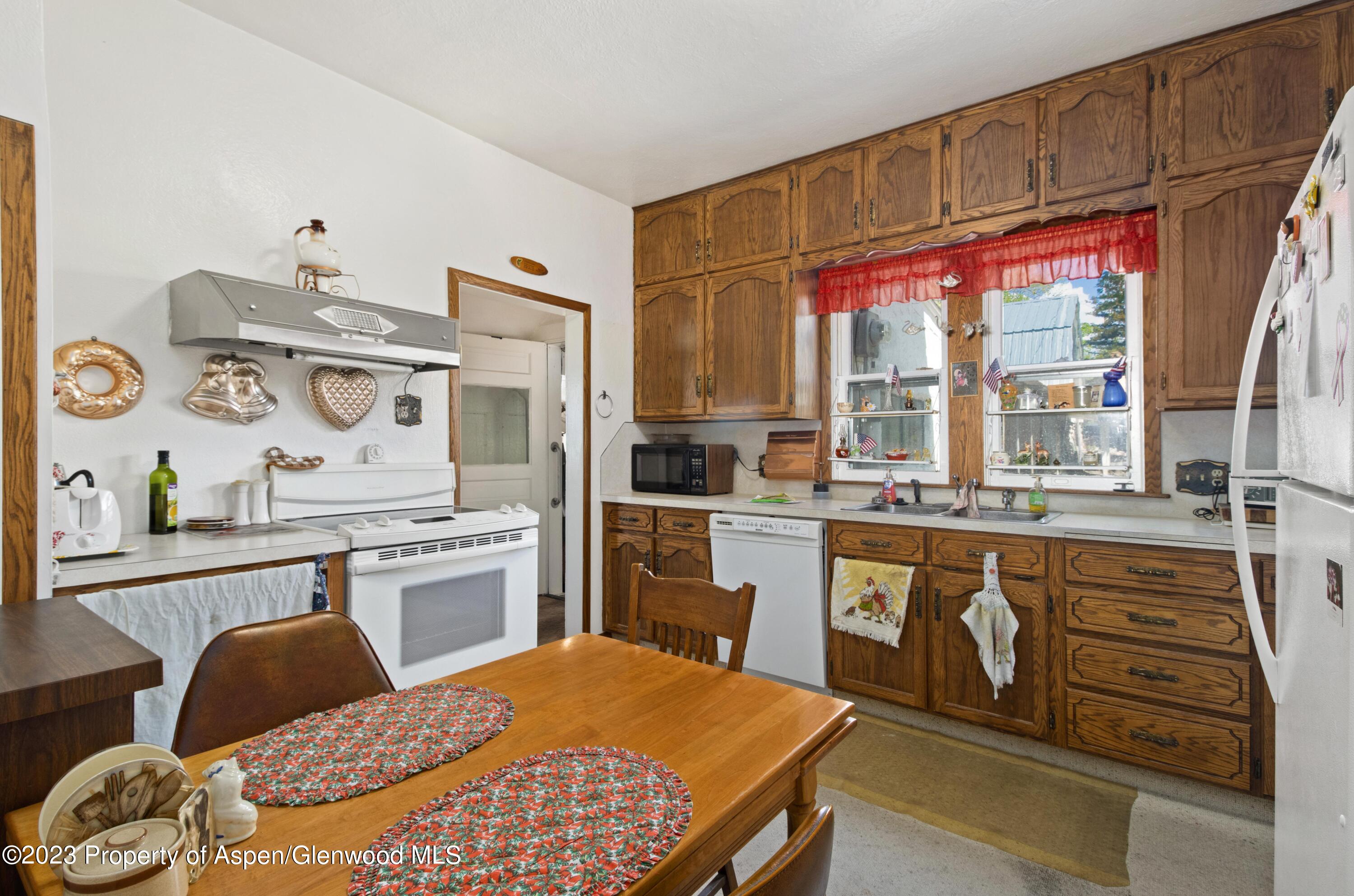 302 E 6th Street Rifle CO 81650
