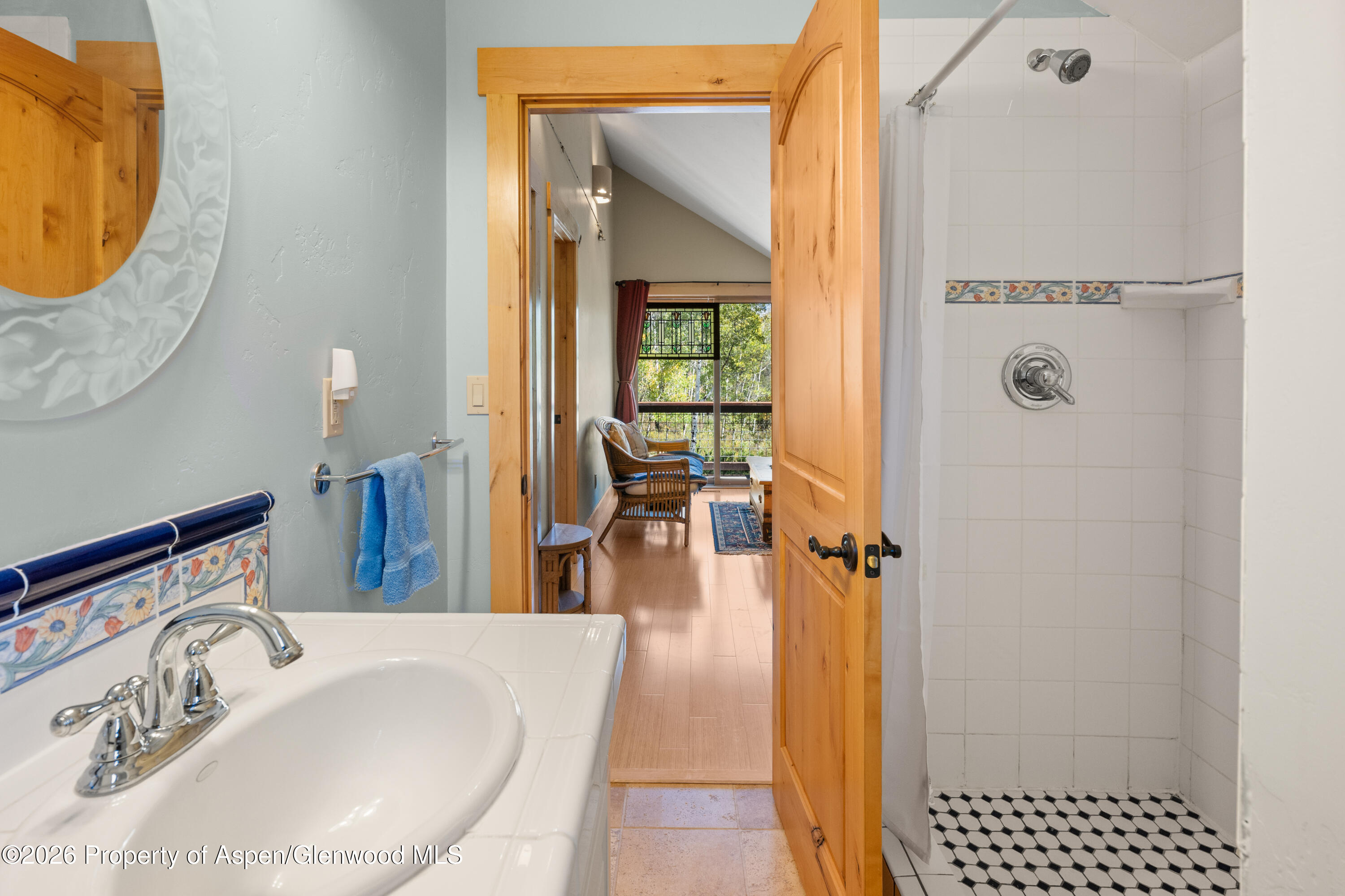 372 Hawk Lane Basalt CO 81621