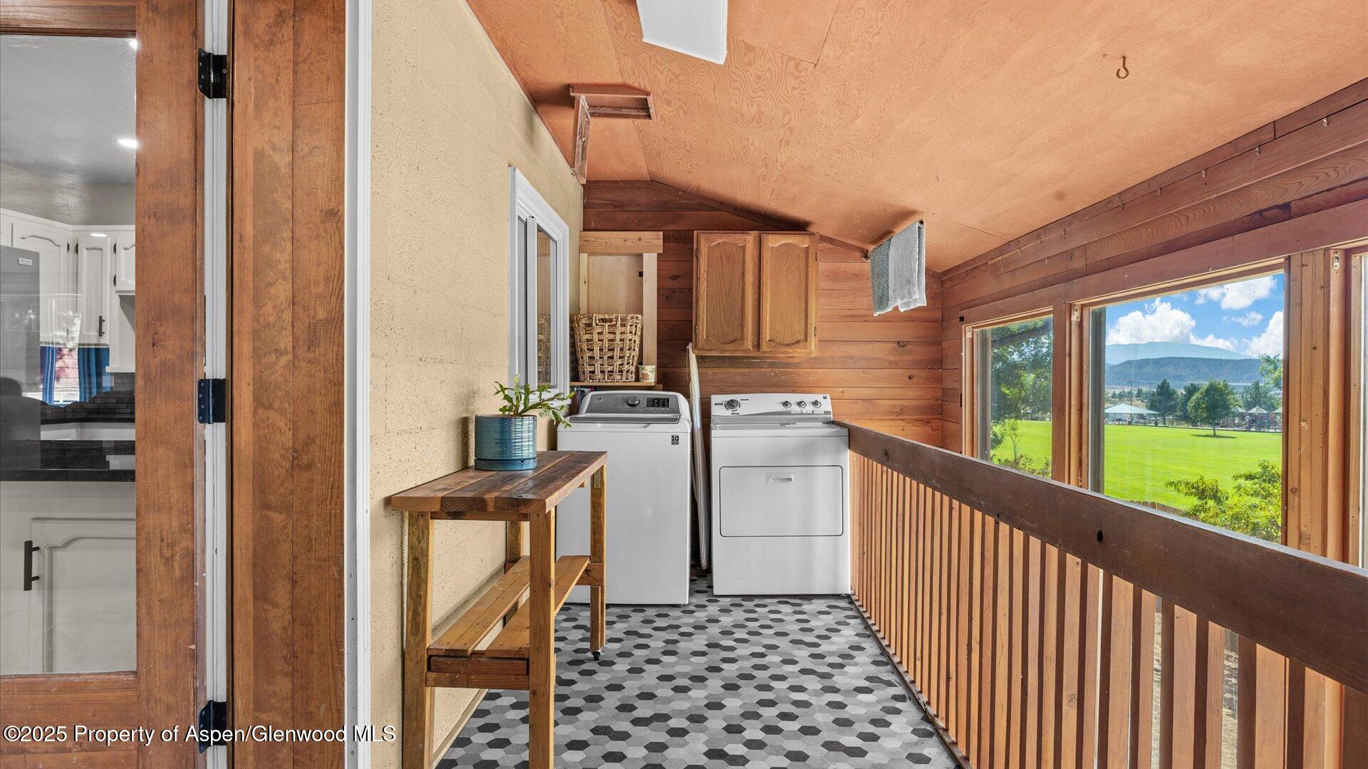 1433 Jays Avenue Rifle CO 81650