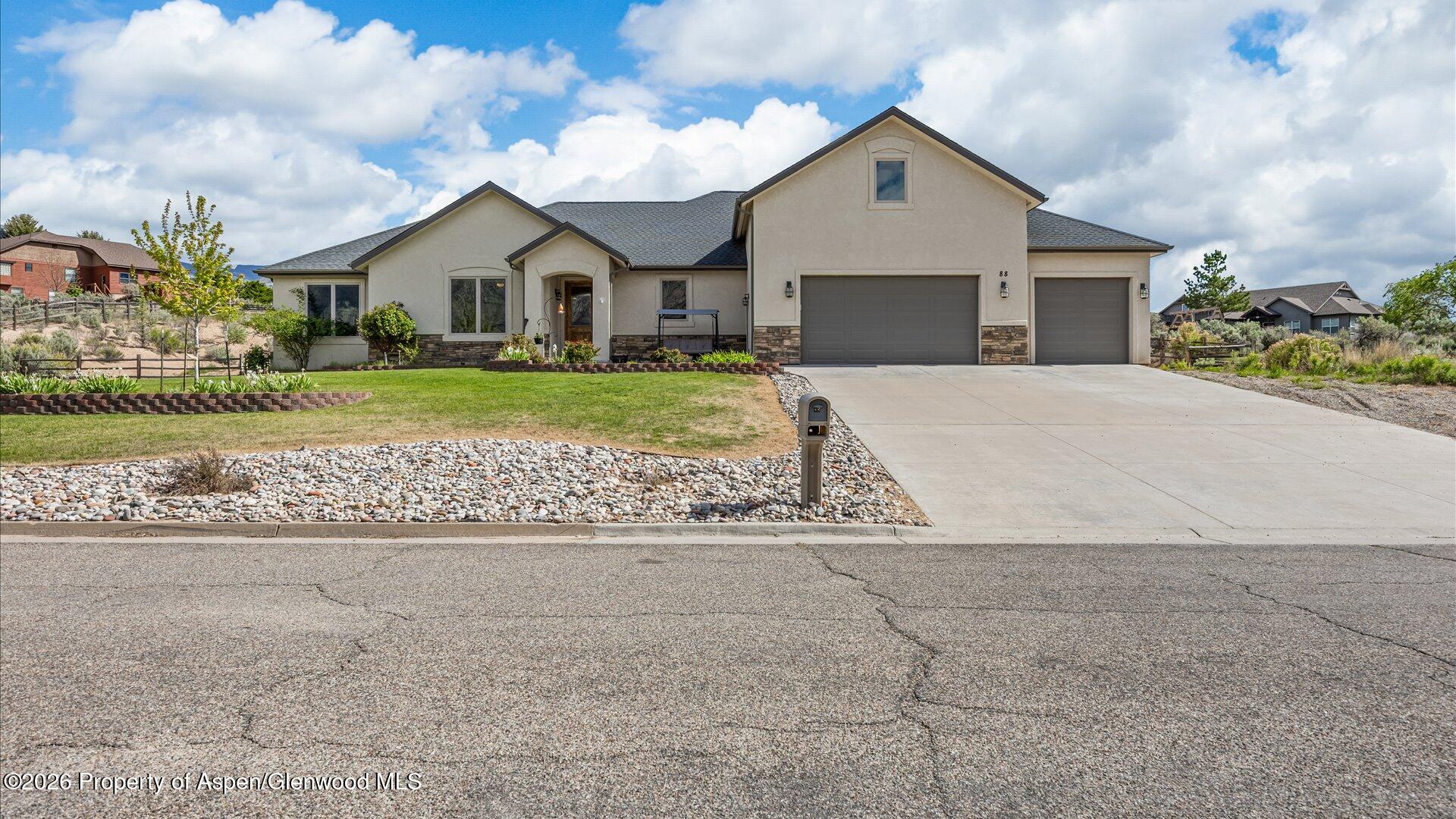 88 Boulder Ridge Drive Parachute CO 81635