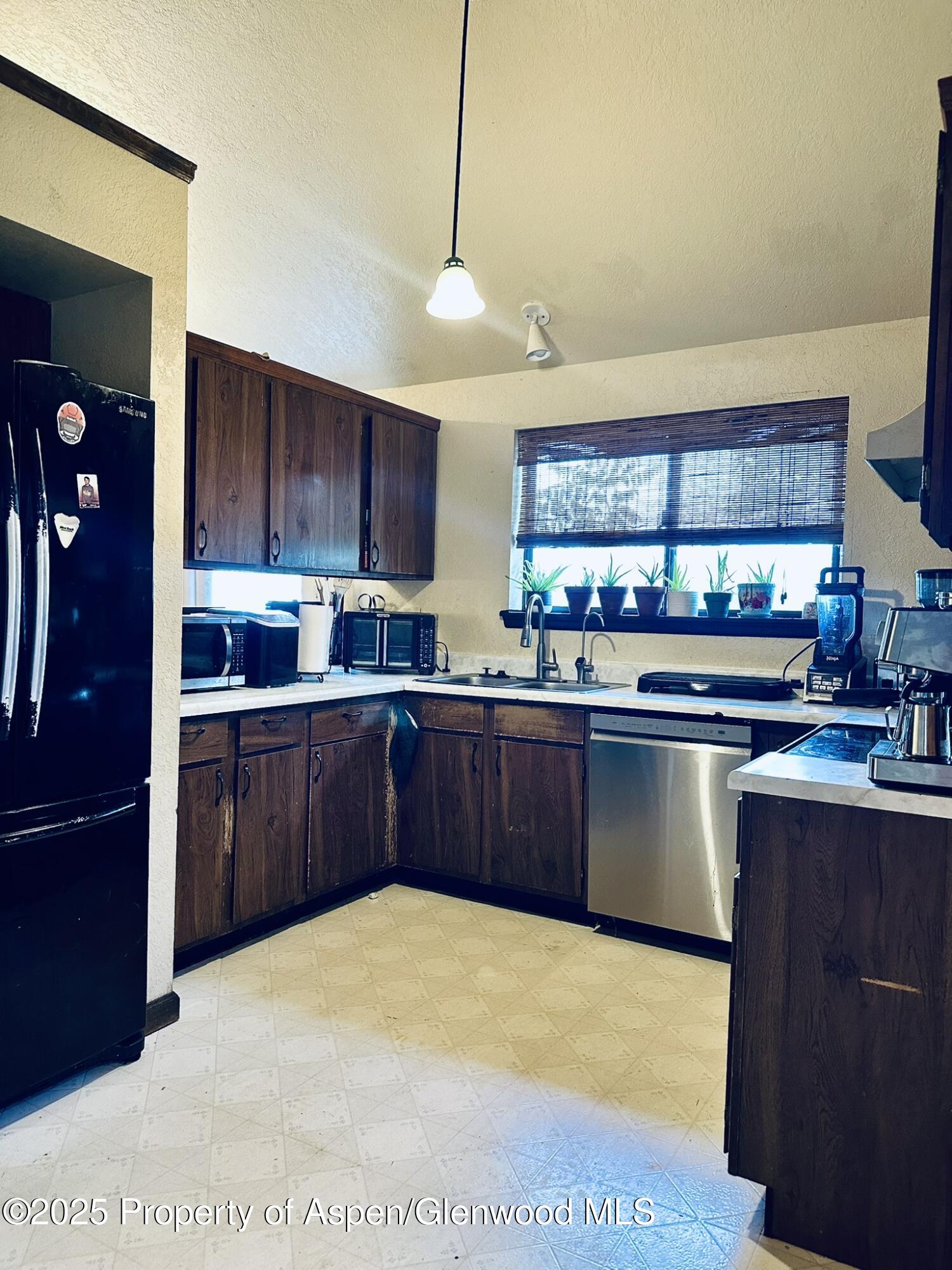 405 W 26th Street Rifle CO 81650