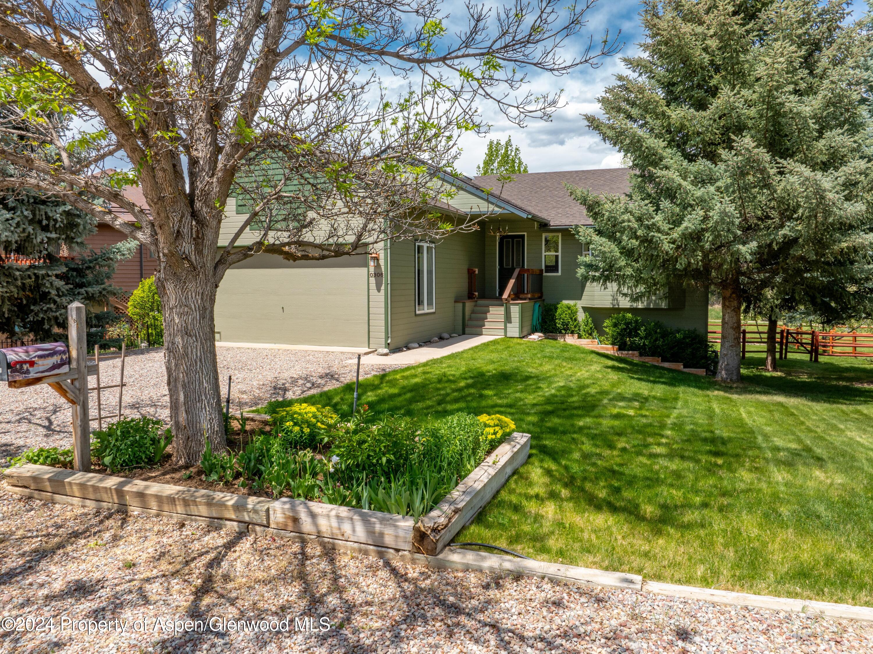 306 Summit Drive Carbondale CO 81623