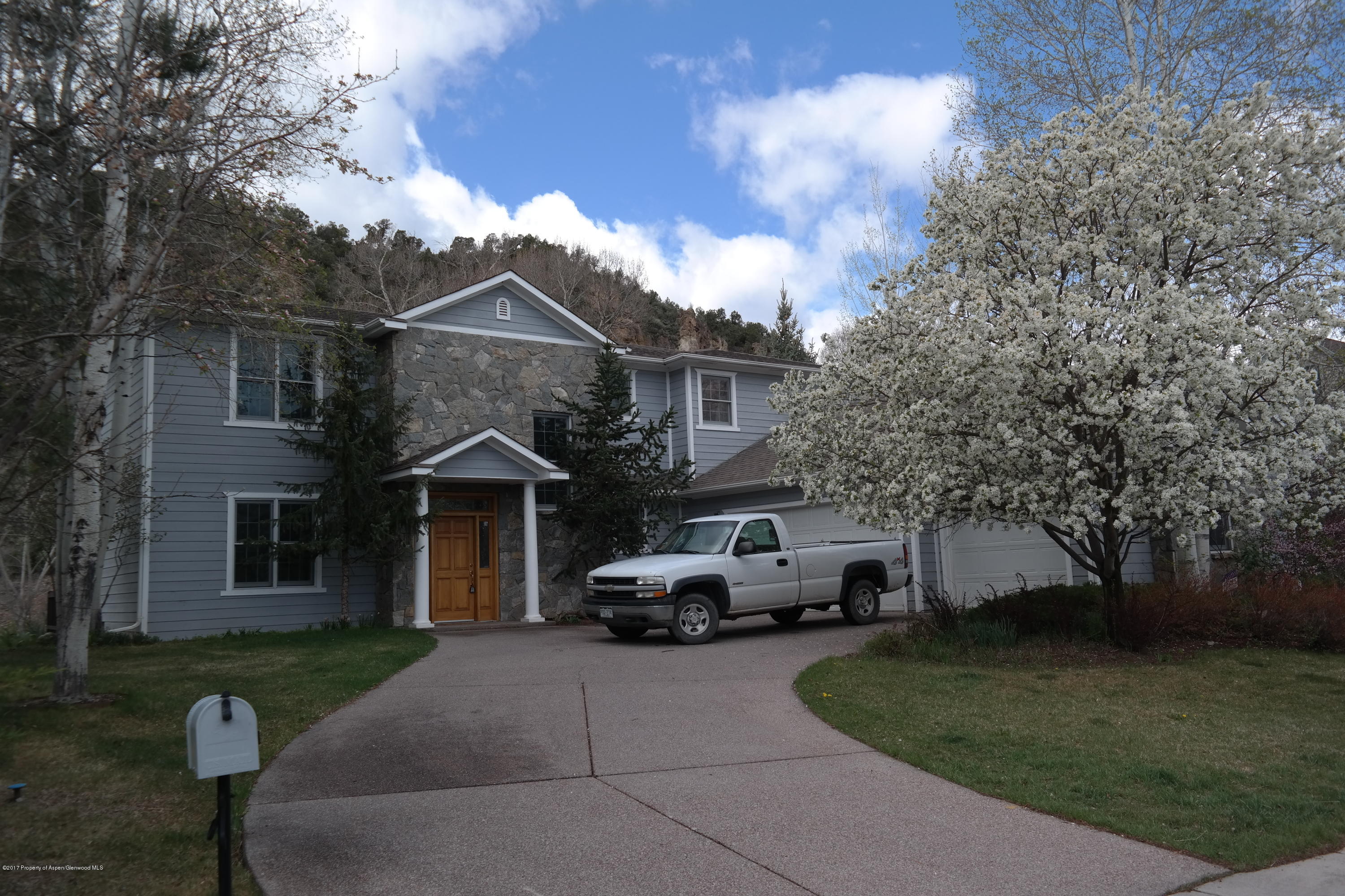345 Oak Run Road Carbondale CO 81623