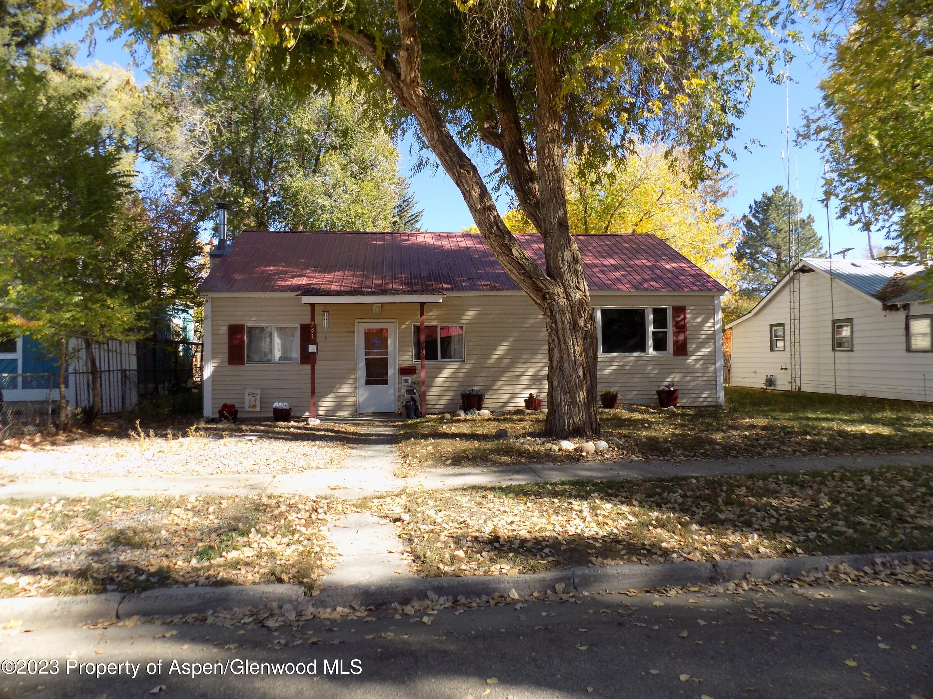 741 School Street Craig CO 81625