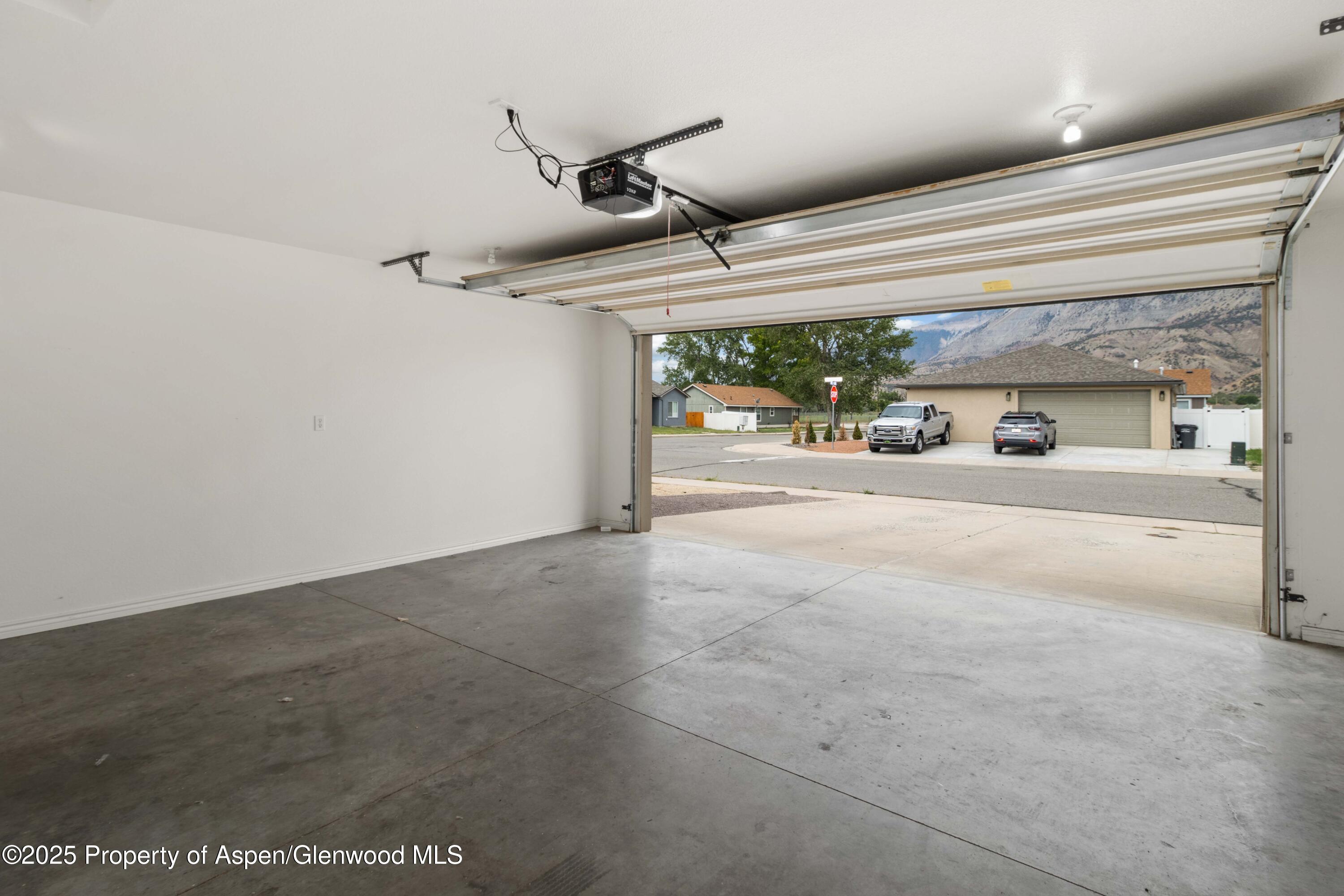 140 Anvil Lane Parachute CO 81635