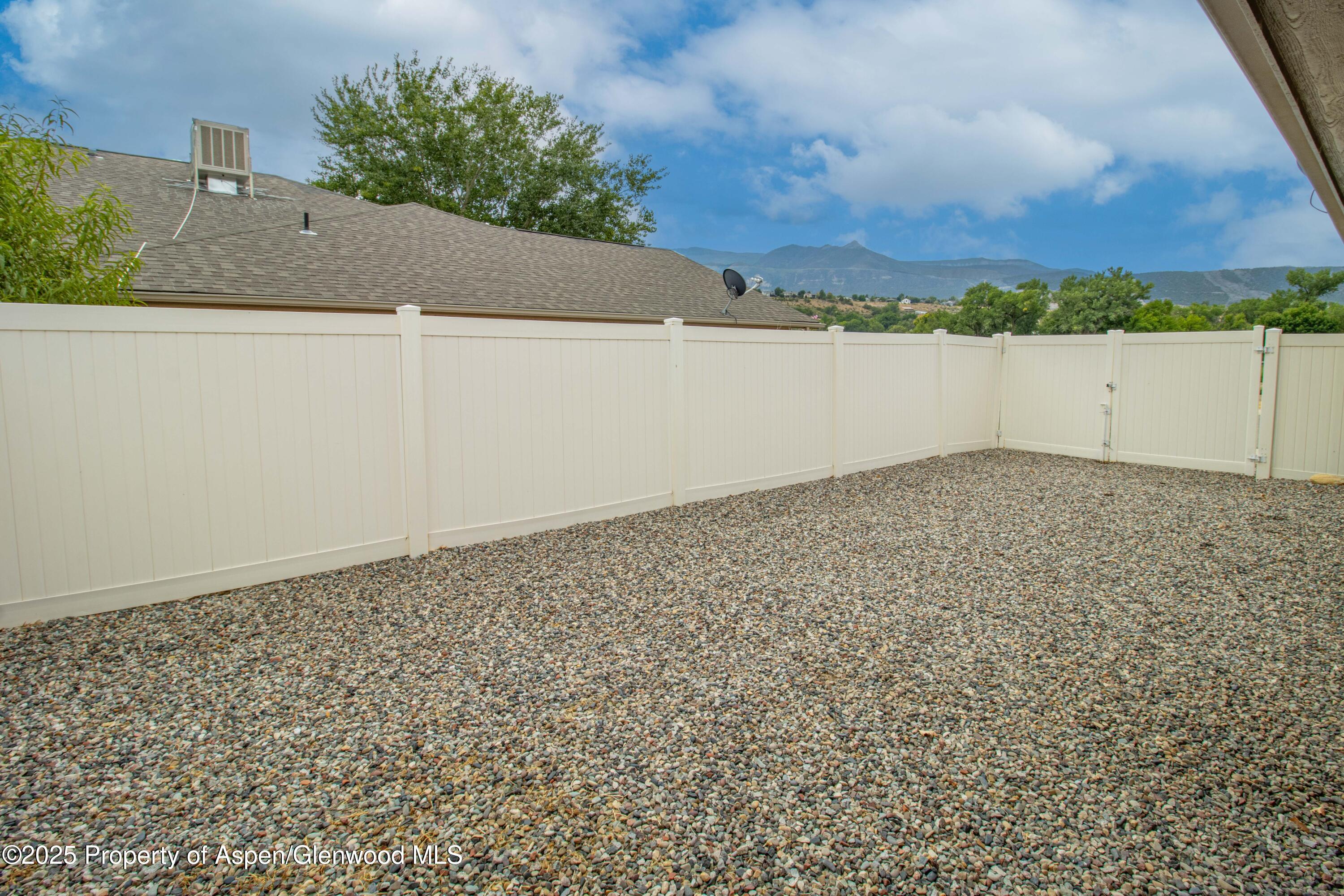 140 Anvil Lane Parachute CO 81635