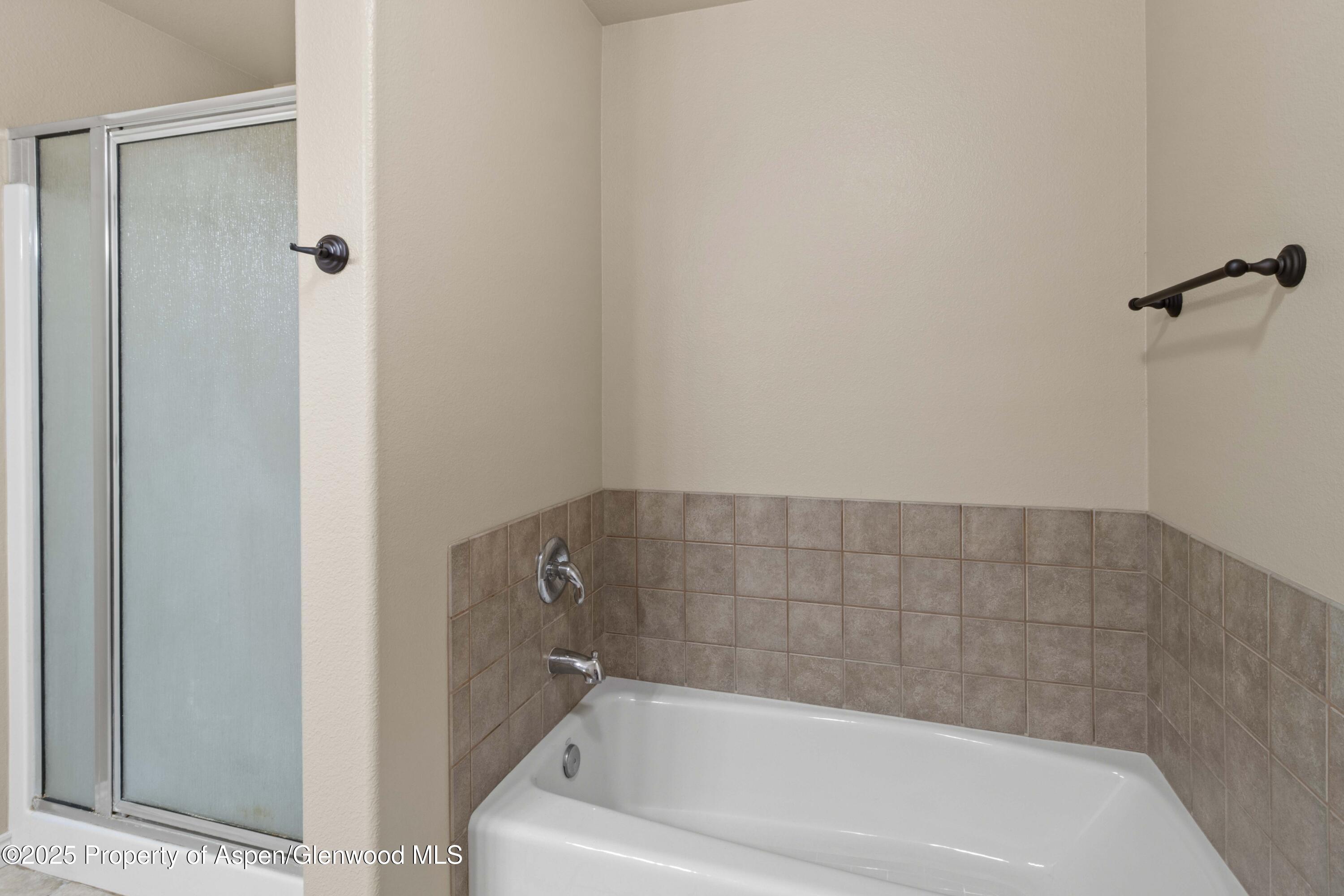 140 Anvil Lane Parachute CO 81635