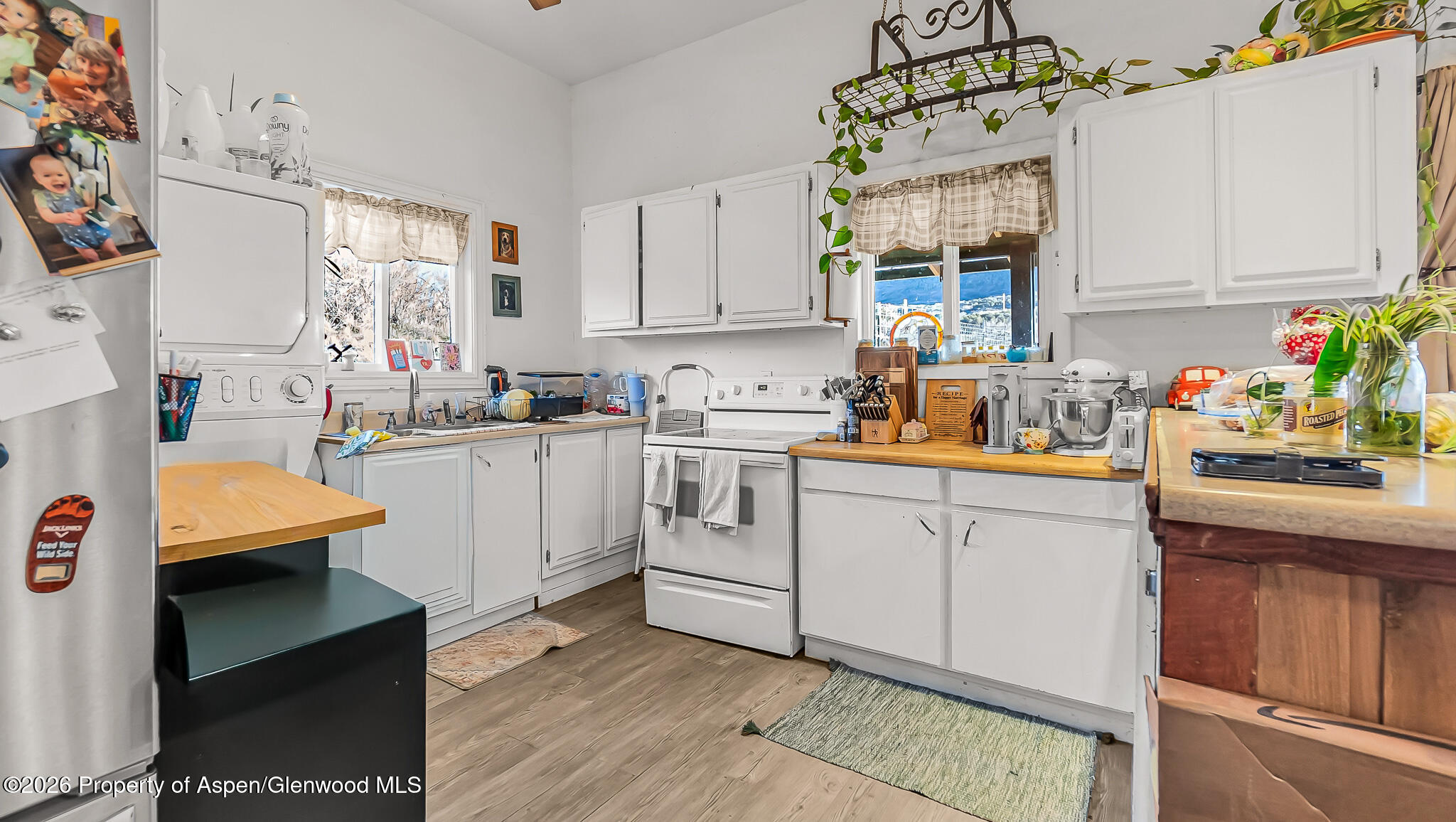 201 Dj Road Parachute CO 81635