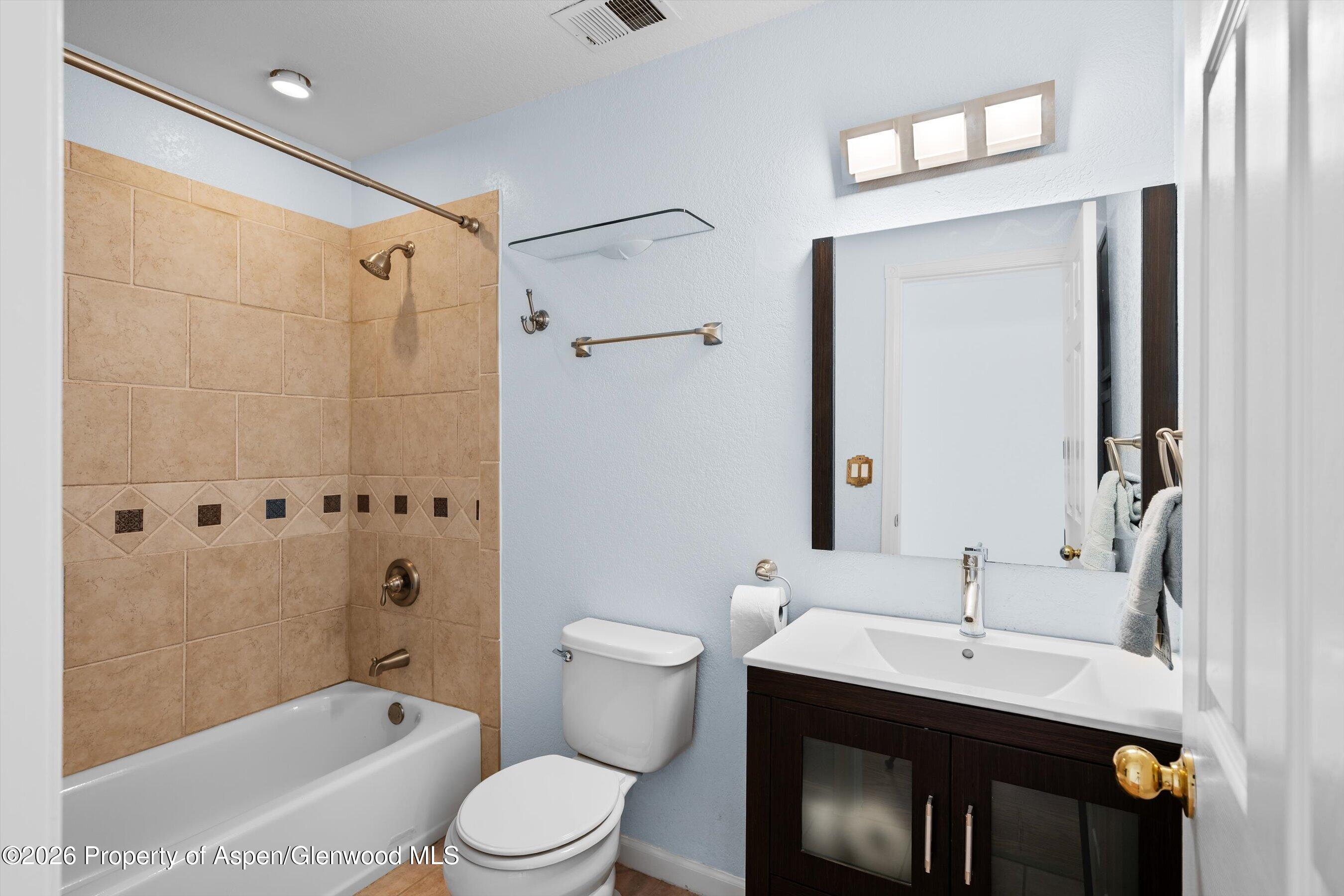 706 Oak Court New Castle CO 81647