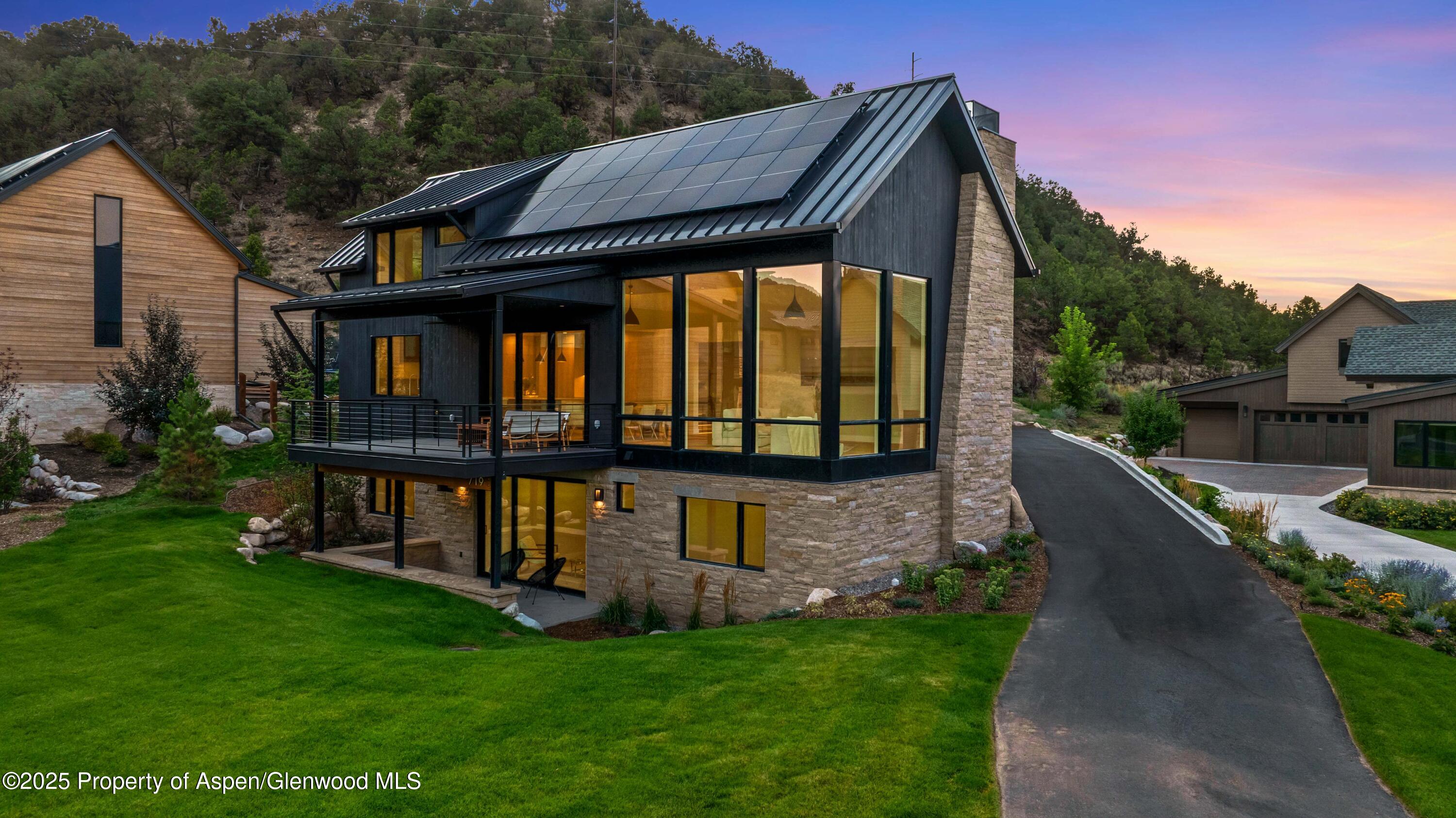 Carbondale CO, 719 Perry Ridge