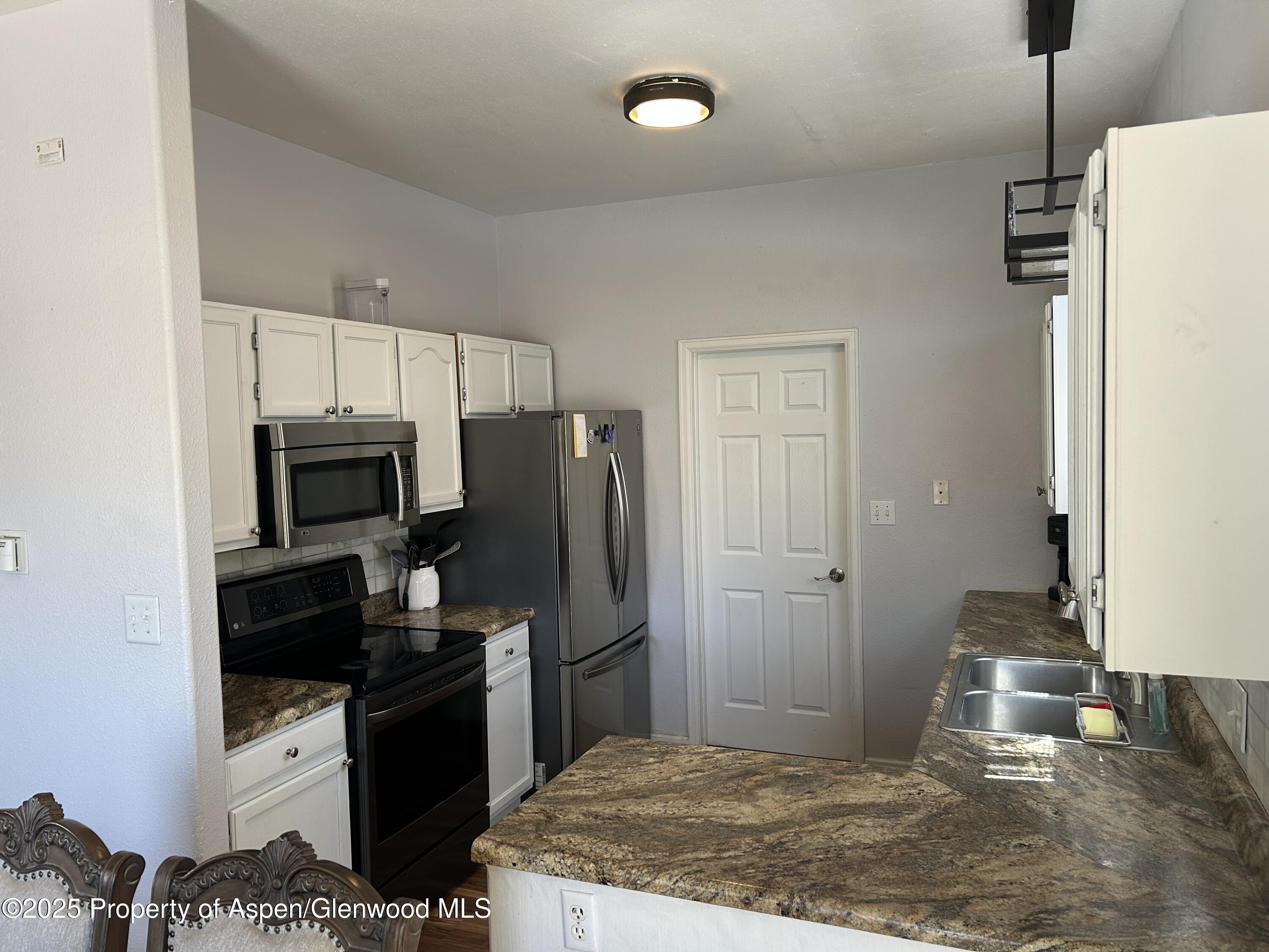 15 Pinyon Place Parachute CO 81635