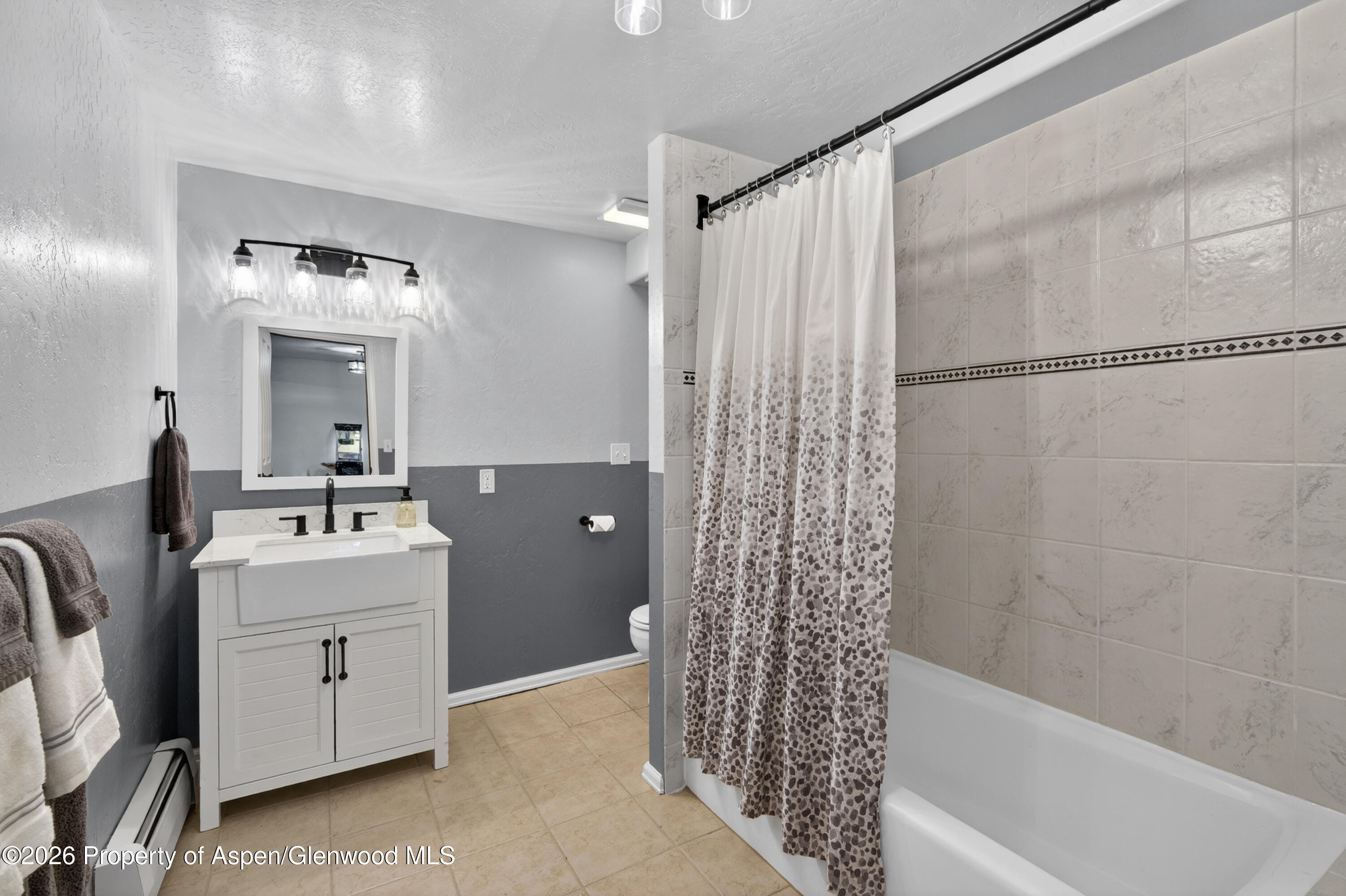 610 E 1st New Castle CO 81647