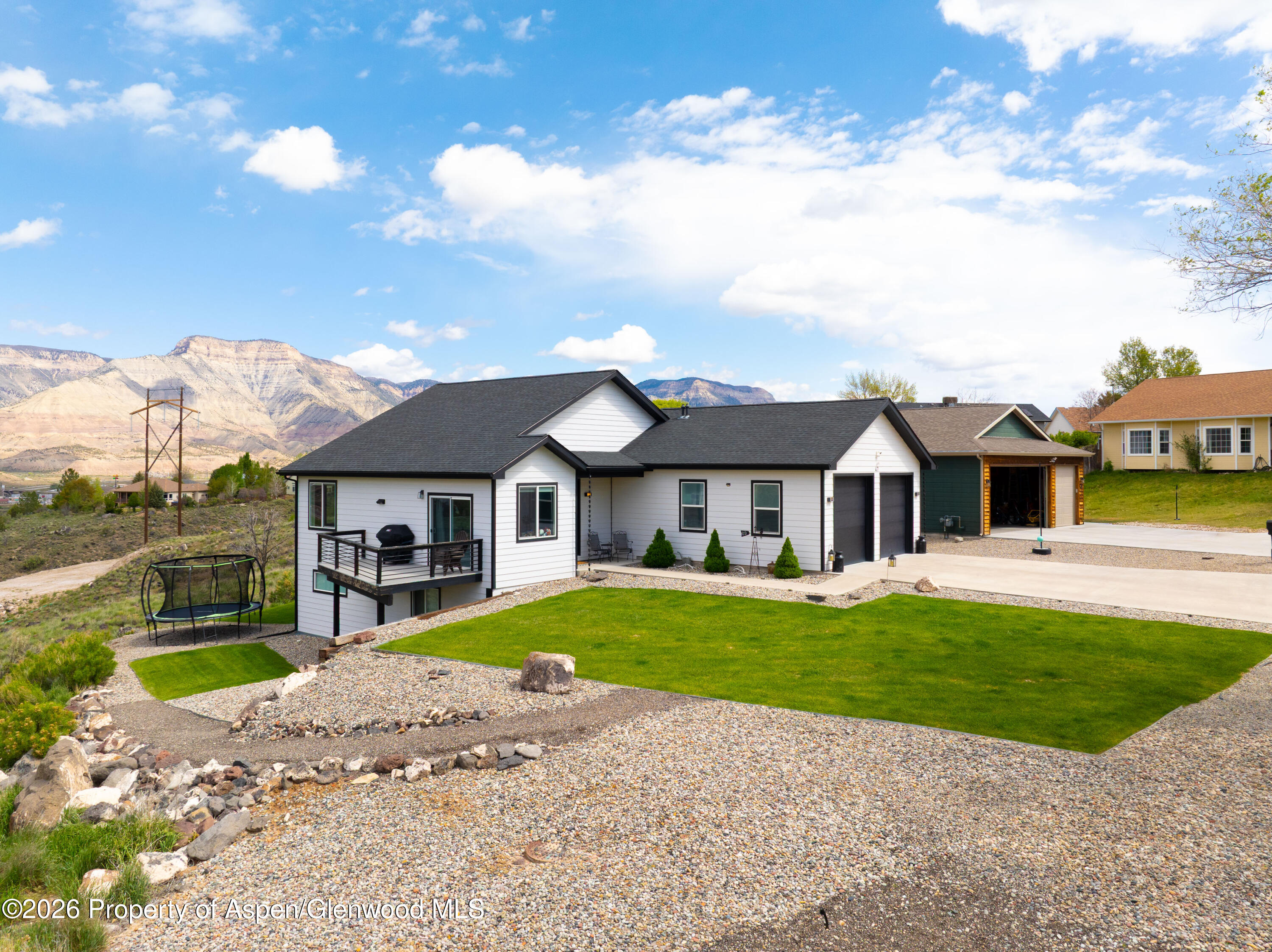 47 Willow View Way Parachute CO 81635