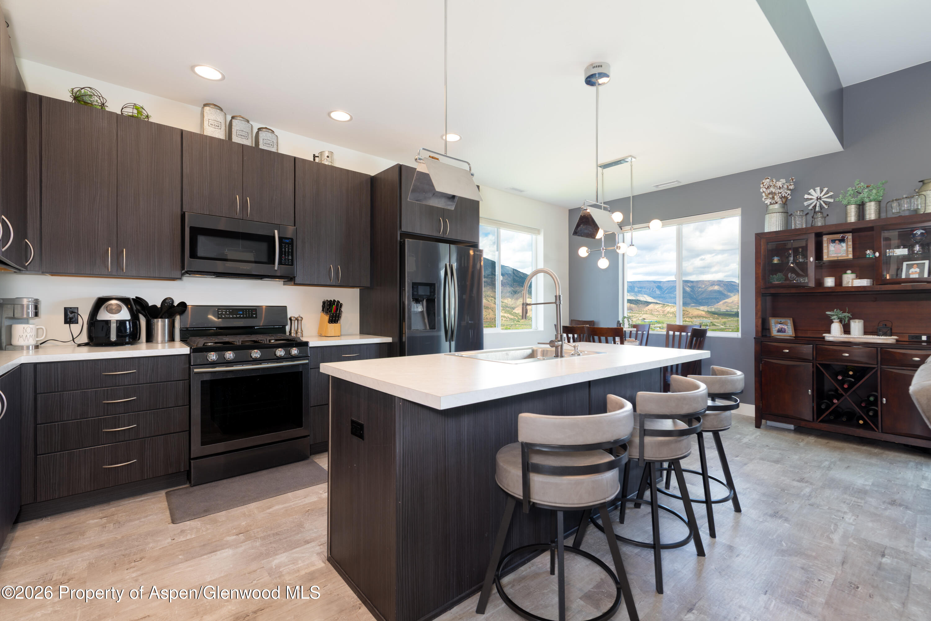 47 Willow View Way Parachute CO 81635