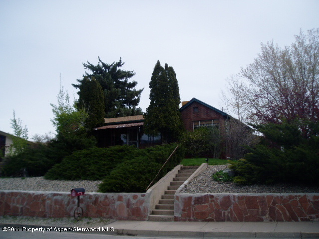 430 Clarkson Avenue Rifle CO 81650