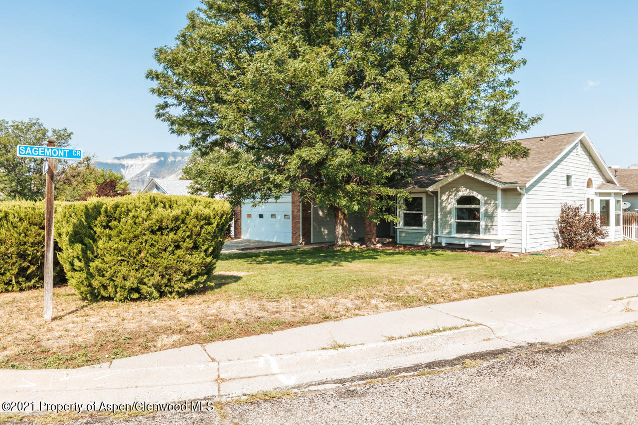 11 Columbine Lane Parachute CO 81635