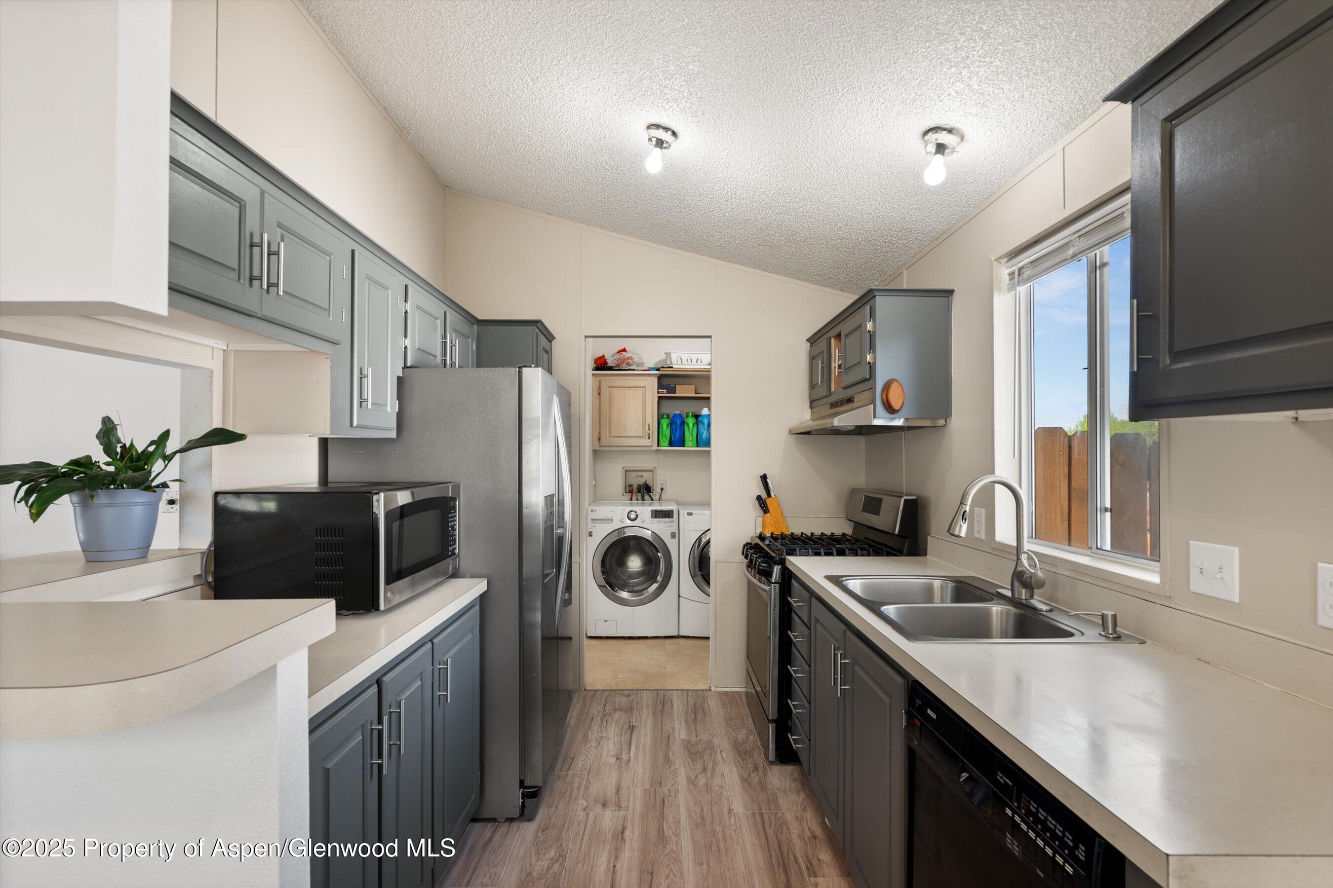 80 W Bonanza Place Parachute CO 81635