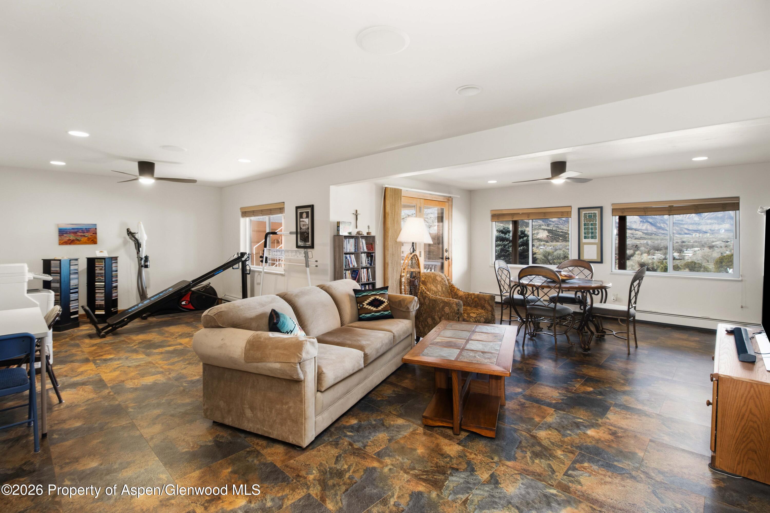 71 River View Place Parachute CO 81635