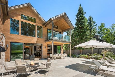 Aspen CO Homes with a Fireplace