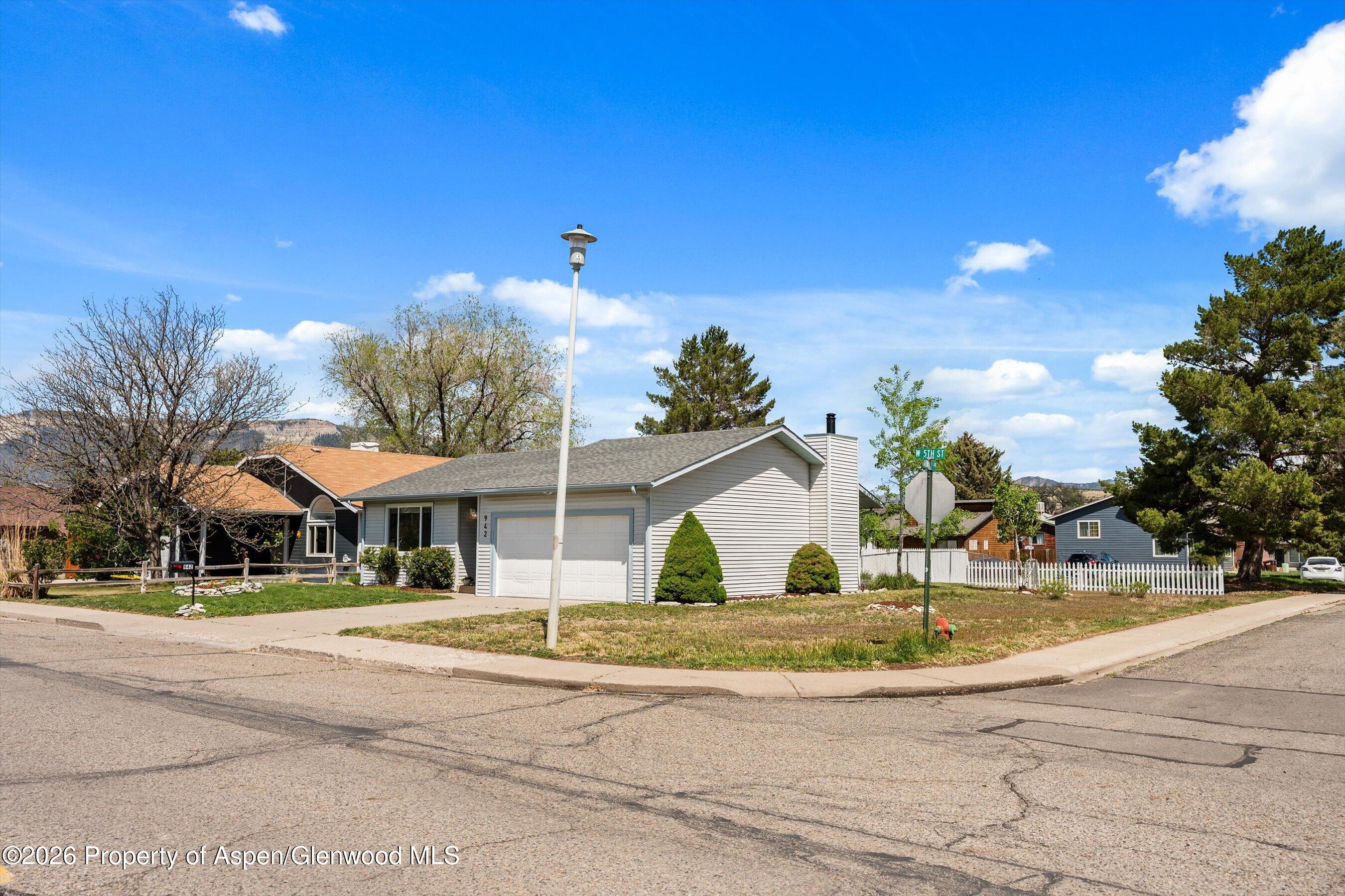 942 W 5th Street Rifle CO 81650