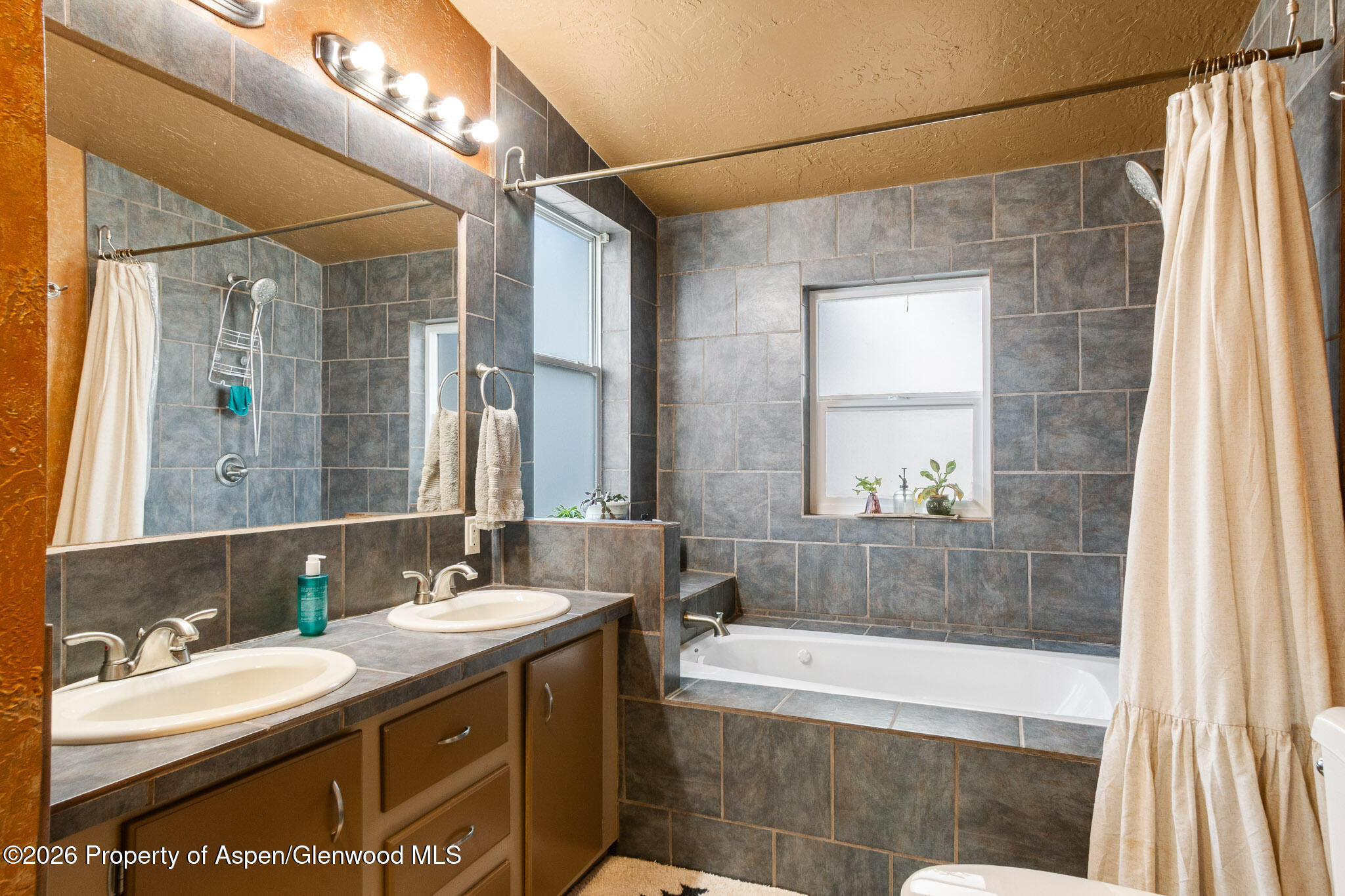 106 Cedar Circle Parachute CO 81635