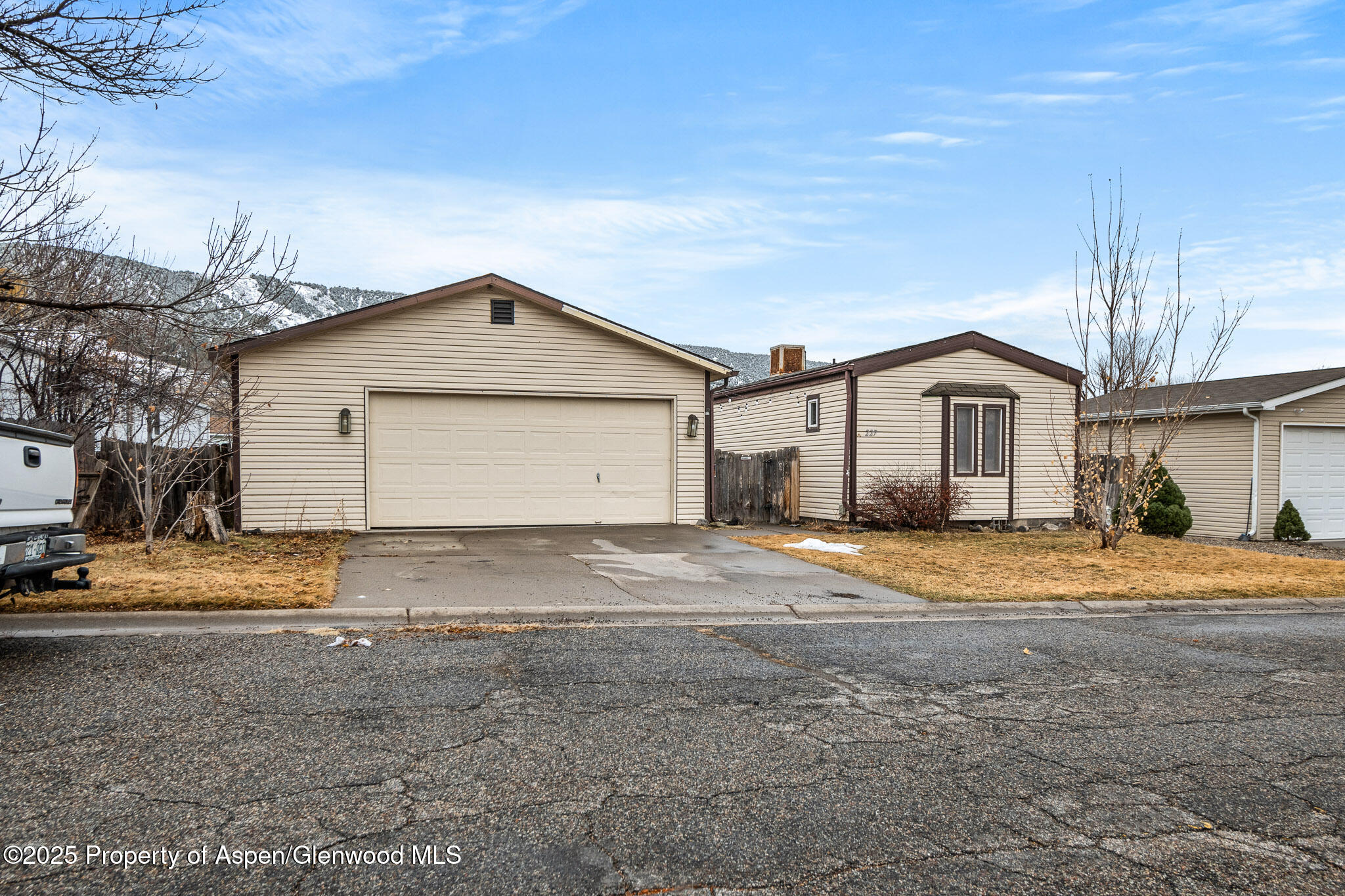 227 E Tamarack Circle Parachute CO 81635