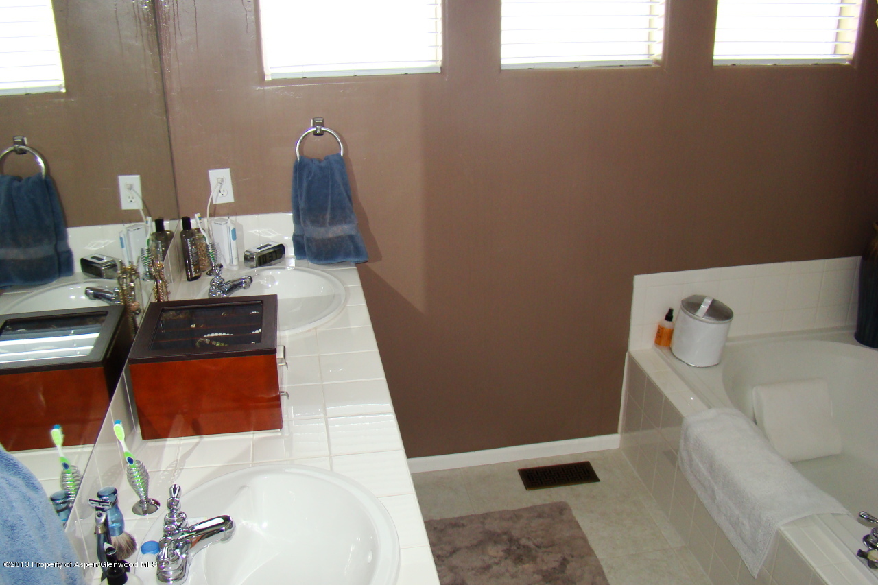 44 El Diente Way New Castle CO 81647
