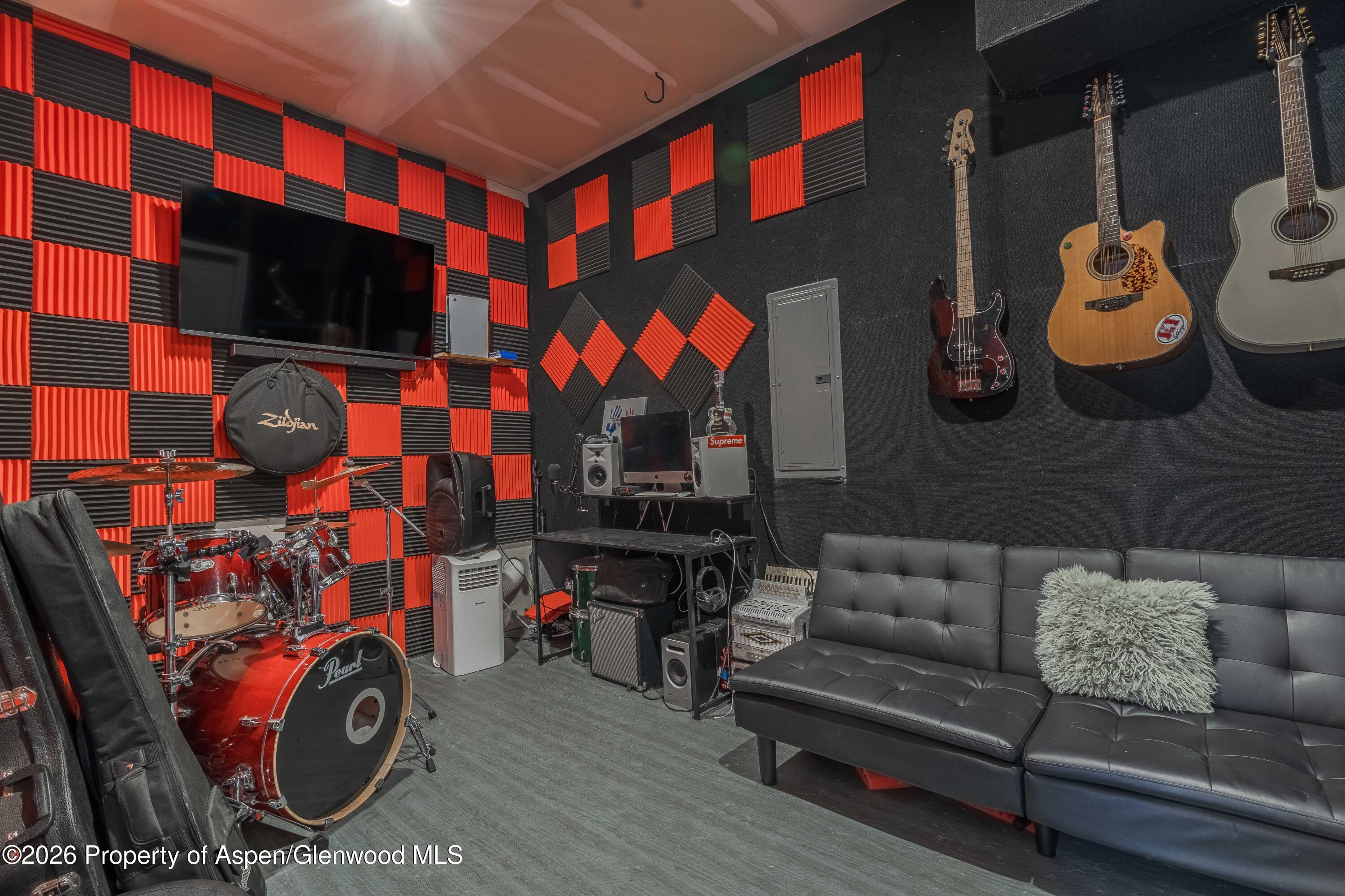 1004 E 17th Street Rifle CO 81650
