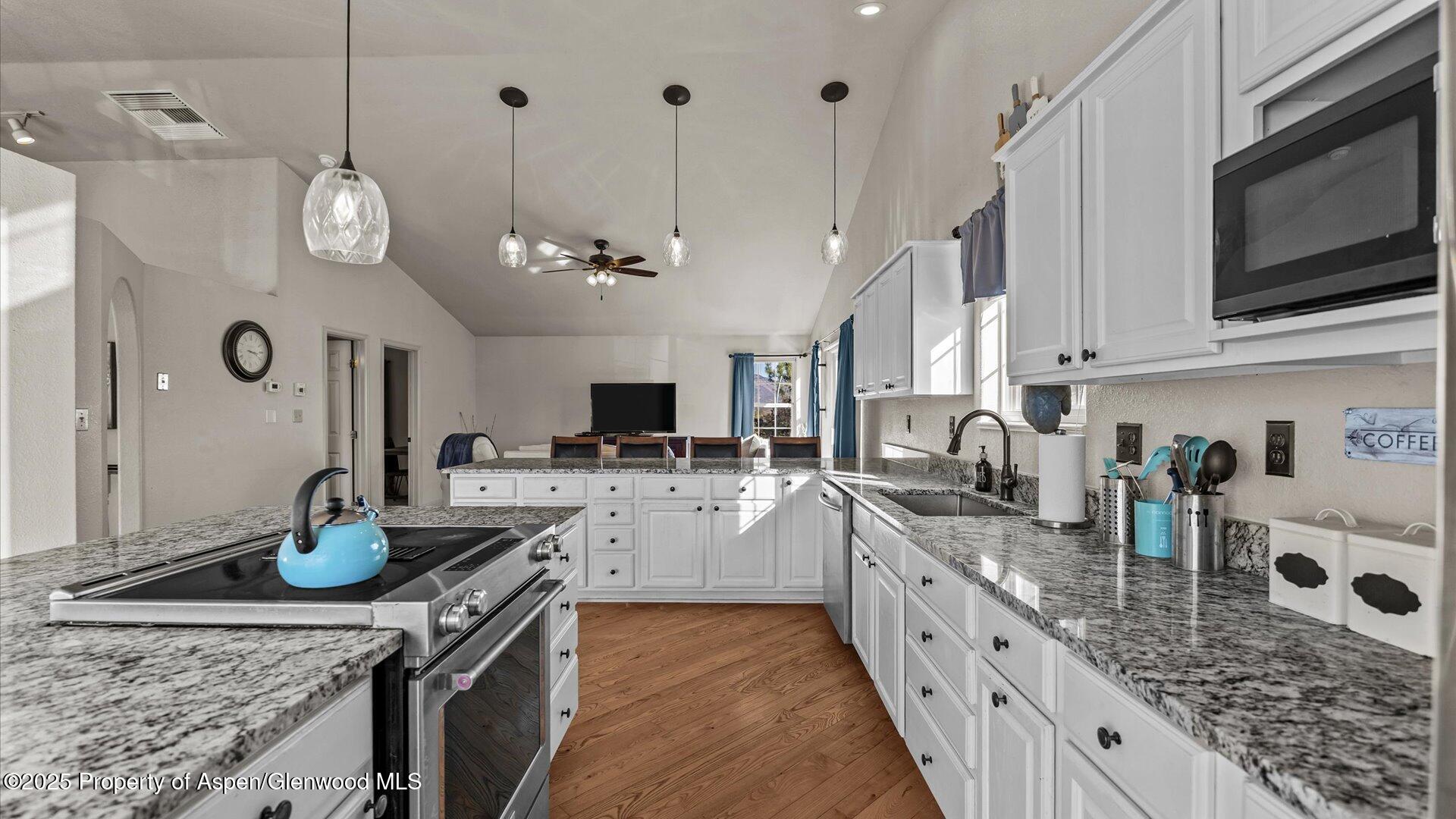 1546 E 12th Street Rifle CO 81650