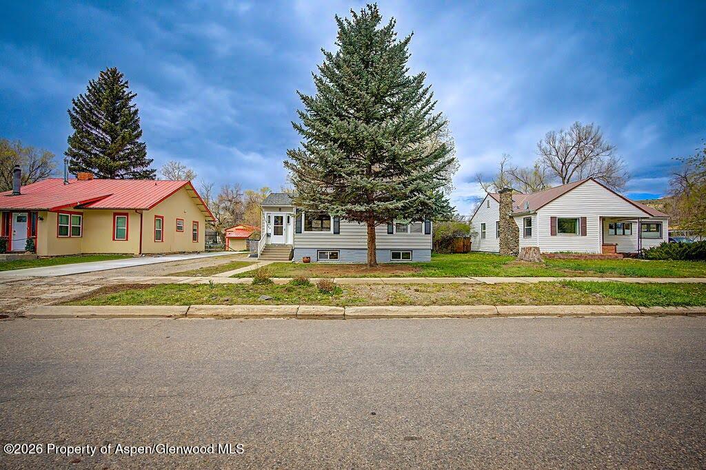 758 School Street Craig CO 81625