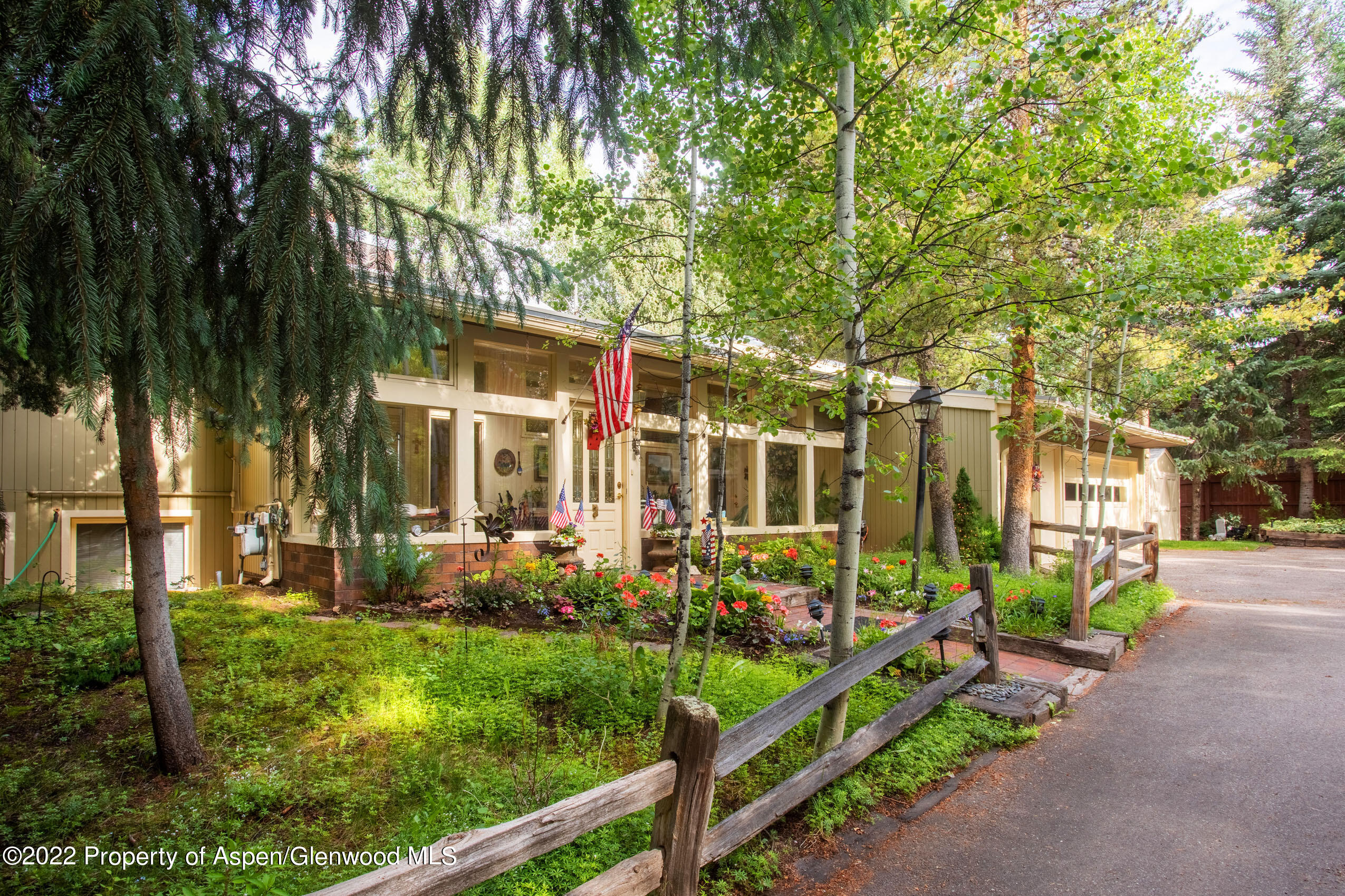 611 Fred Lane Aspen CO 81611