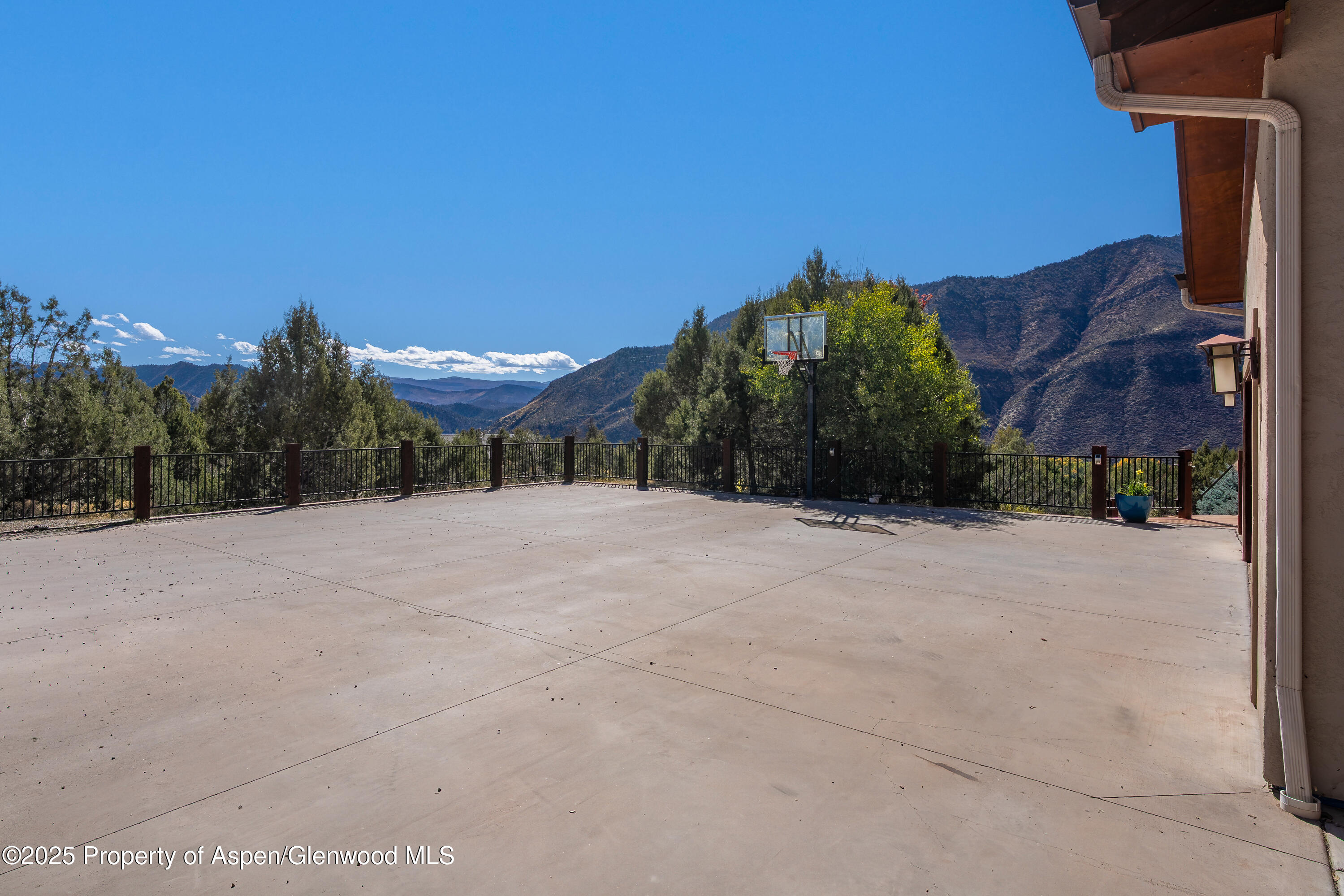 621 Elk Run Road New Castle CO 81647