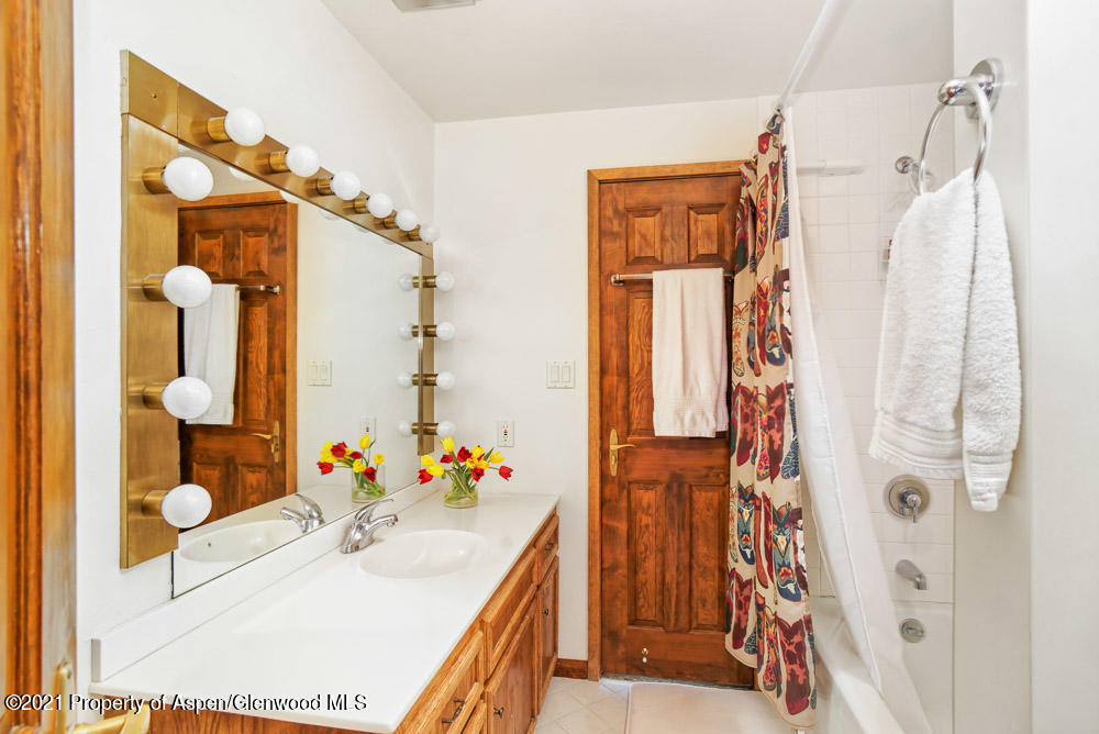 450 W Tiehack Road Aspen CO 81611