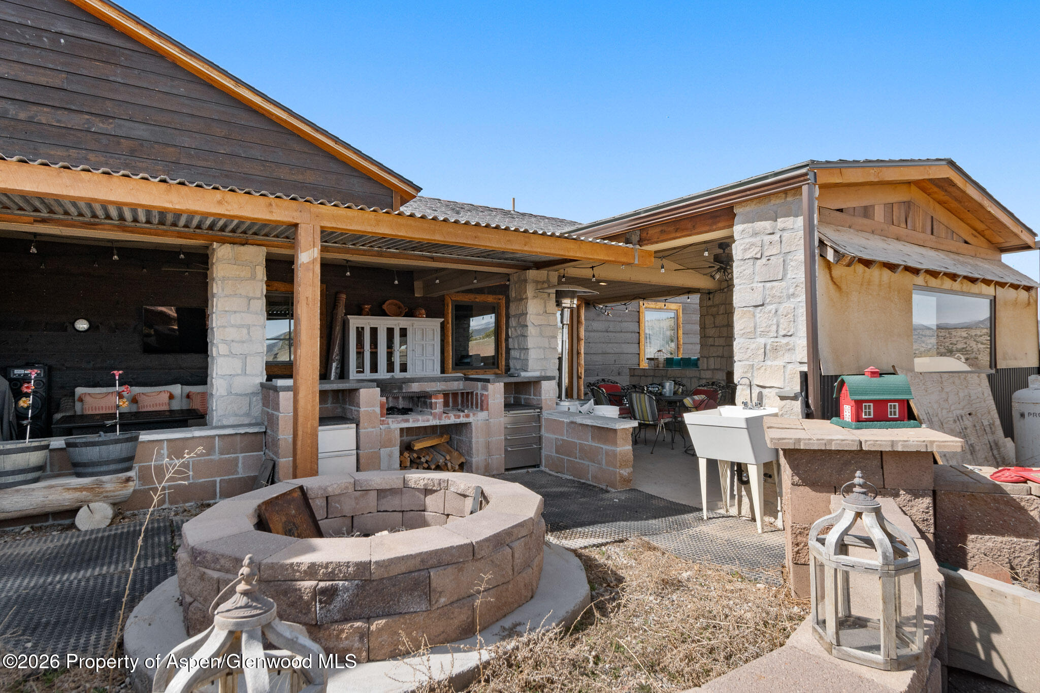 4406 County Road 331 Silt CO 81652
