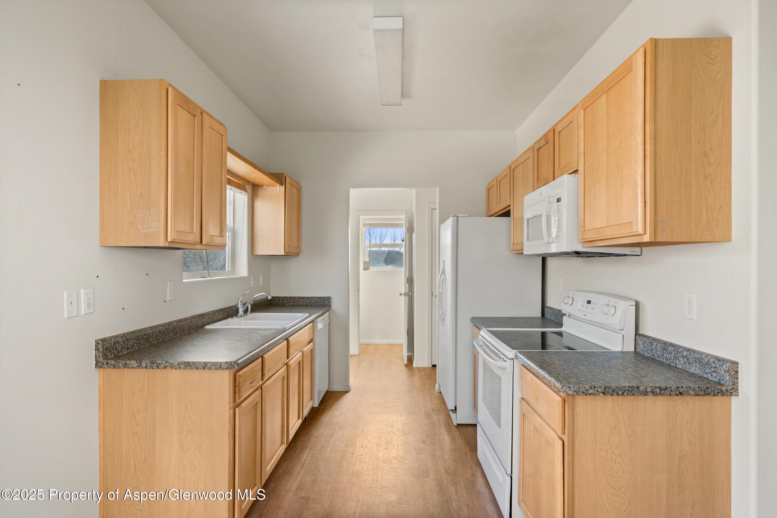 2420 Pioneer Way Rifle CO 81650