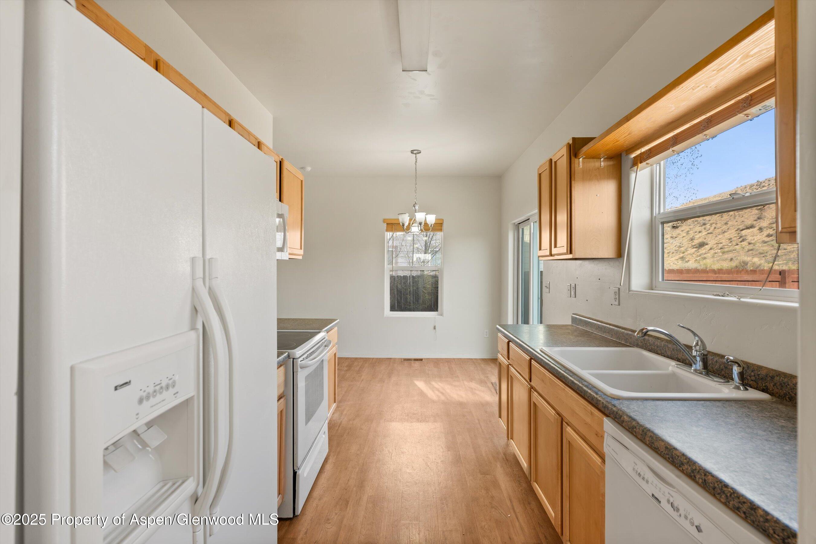 2420 Pioneer Way Rifle CO 81650