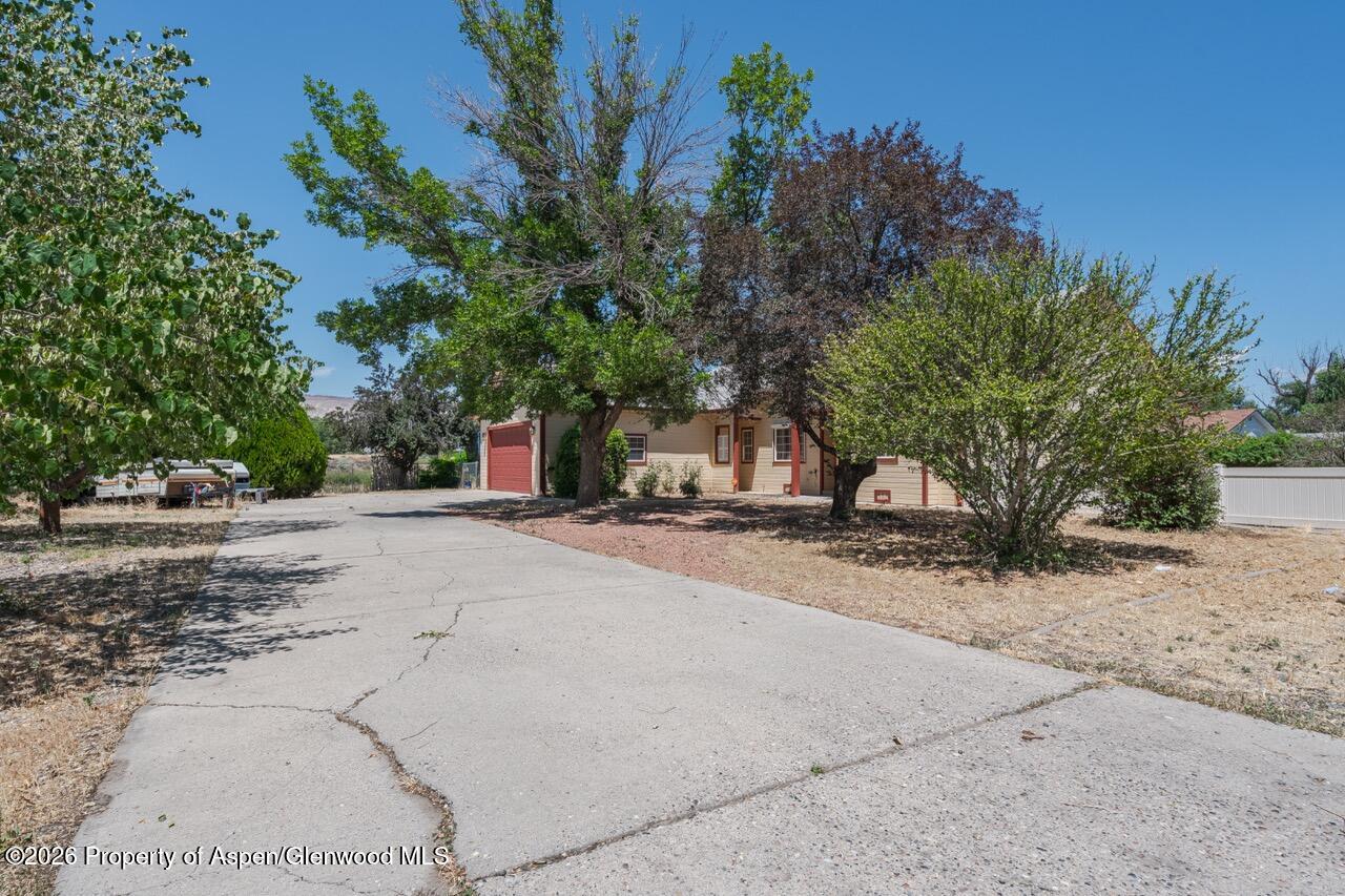 3228 F 1/4 Road Clifton CO 81520