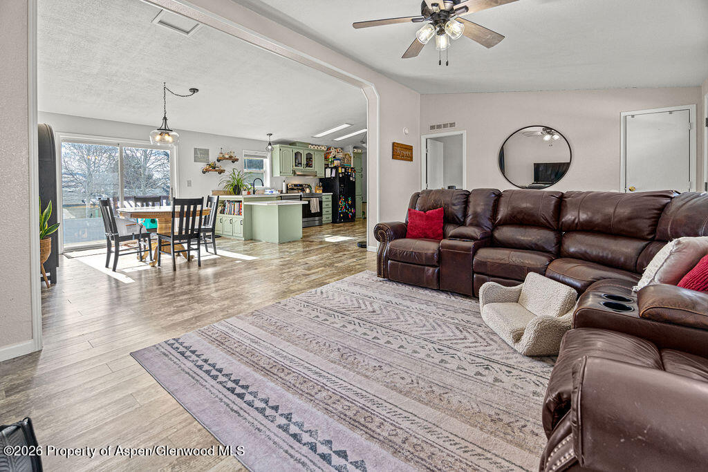 952 E 11th Street Craig CO 81625