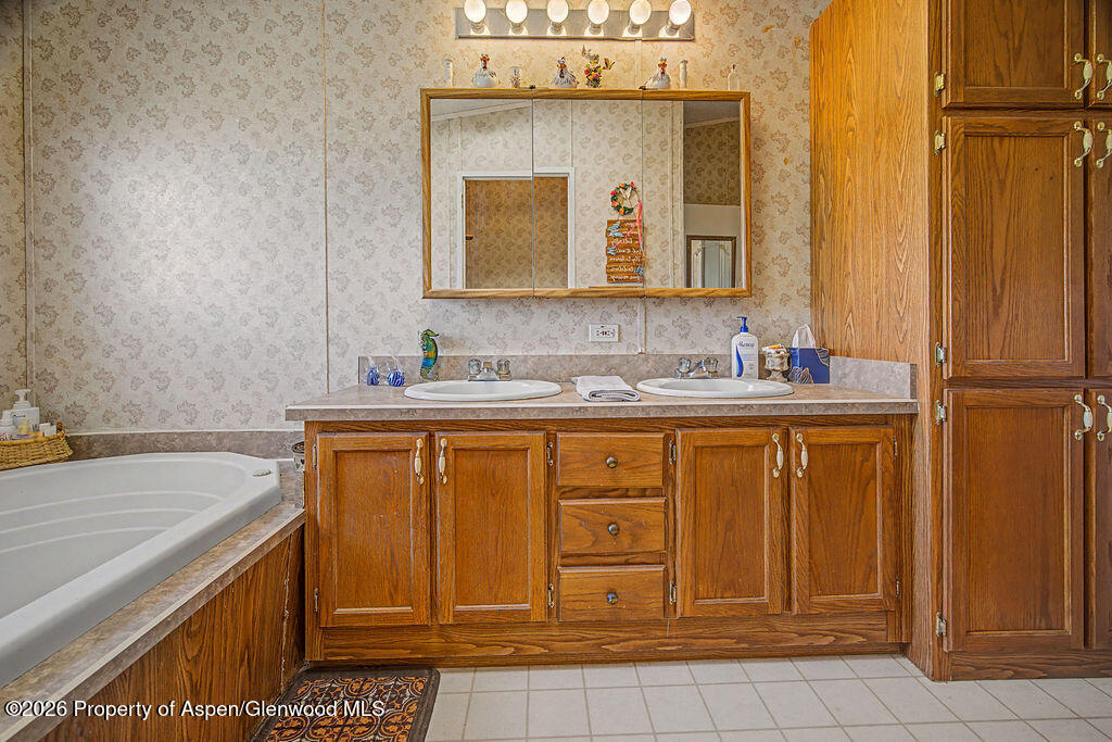 1009 Roberts Road Craig CO 81625