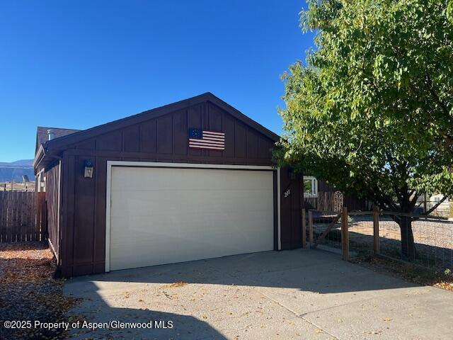 211 28th Court Rifle CO 81650