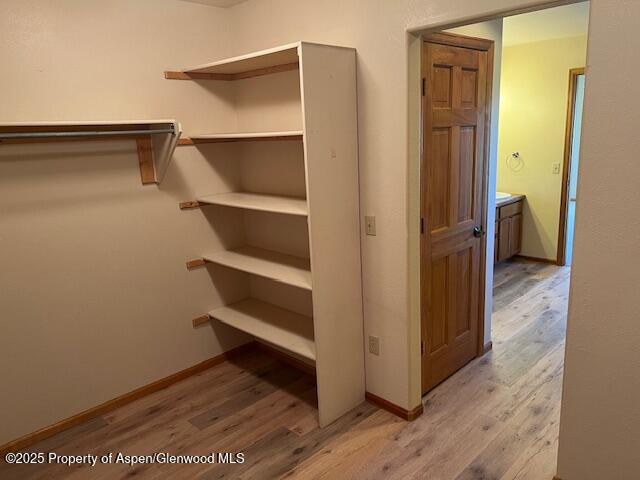 211 28th Court Rifle CO 81650