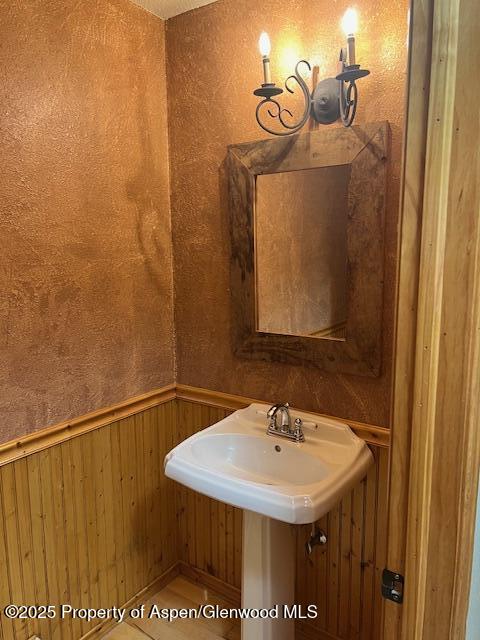 211 28th Court Rifle CO 81650