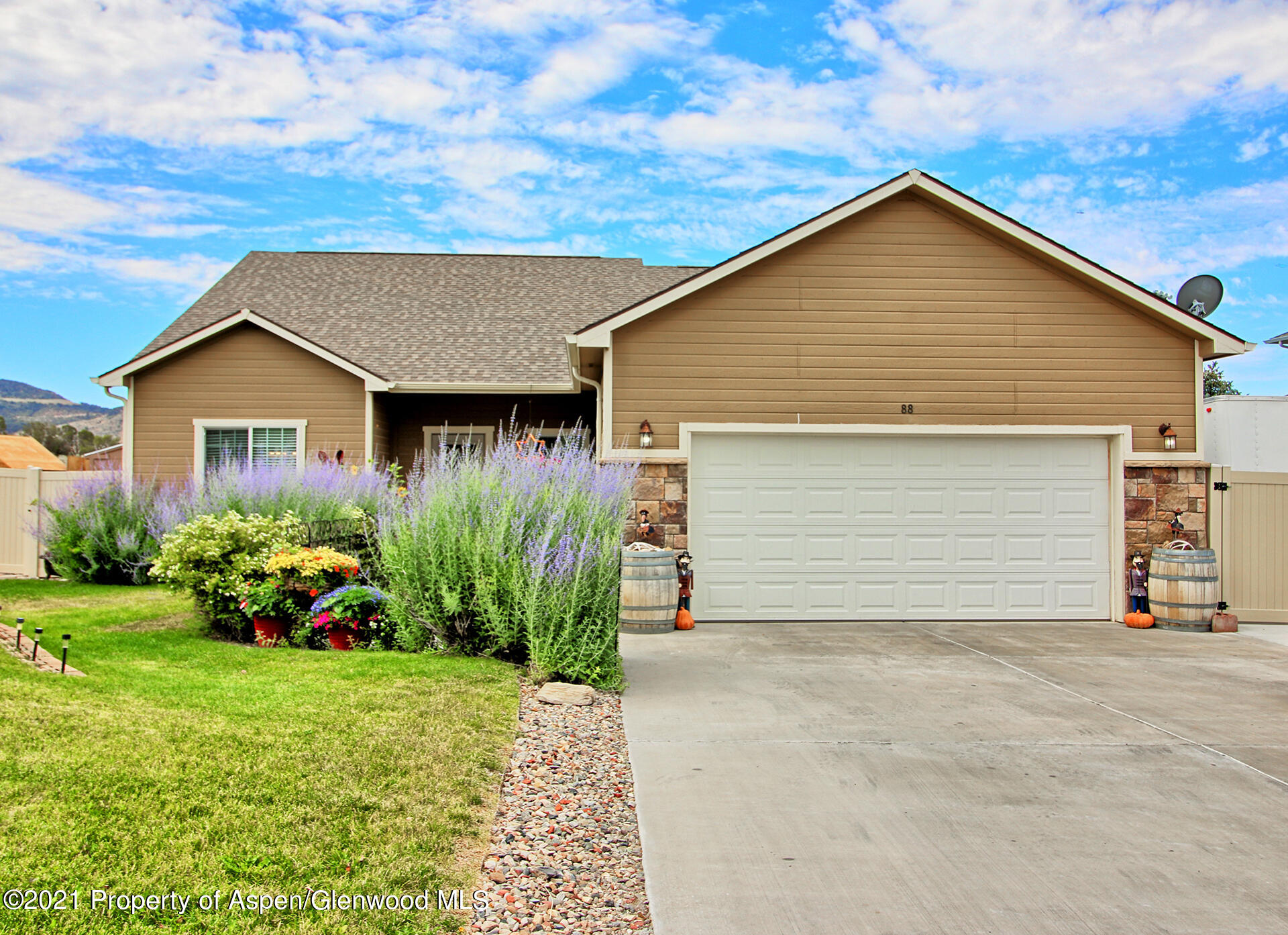 88 Eagle Ridge Drive Parachute CO 81635