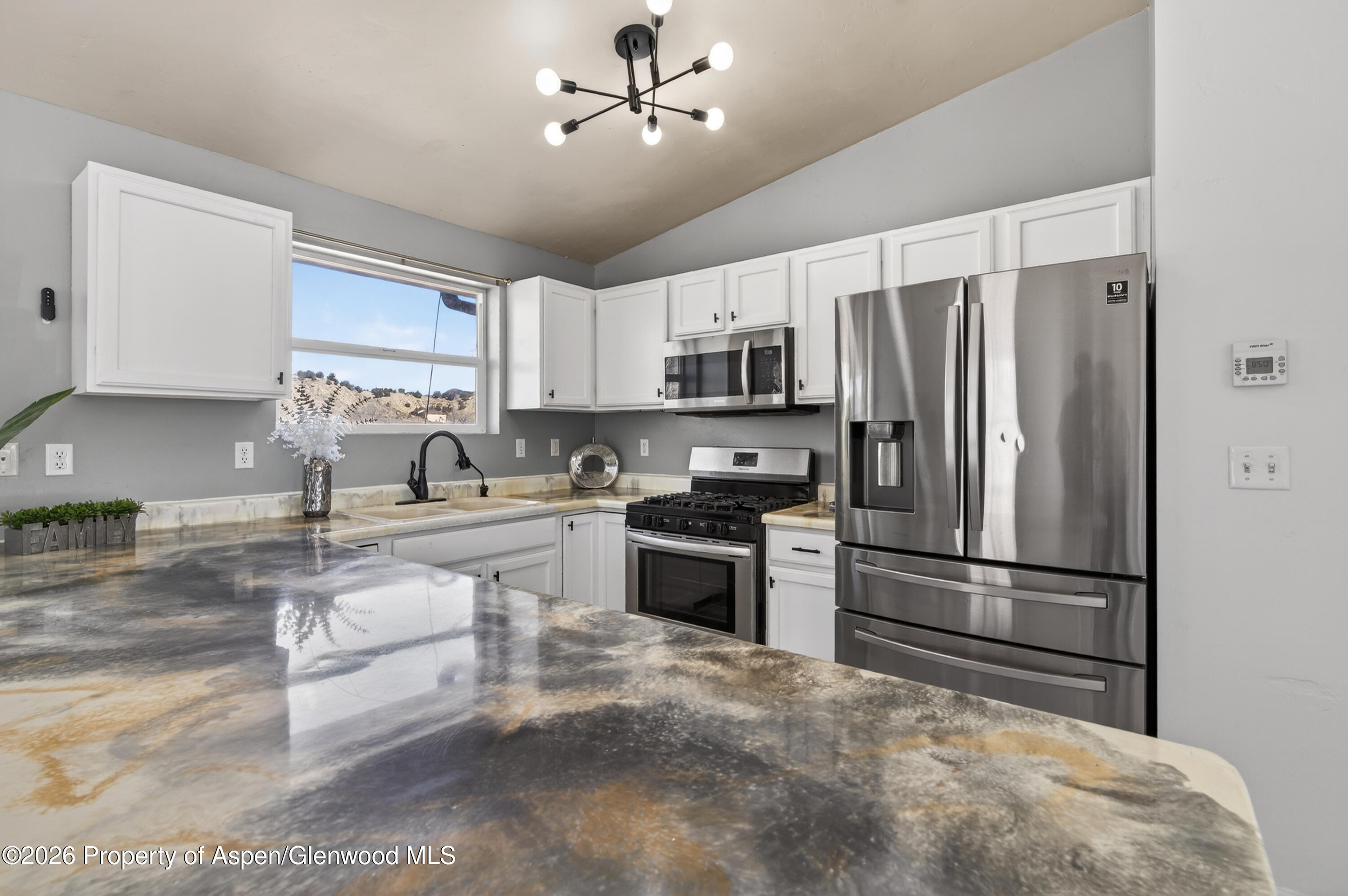 2633 Shawnee Court Rifle CO 81650