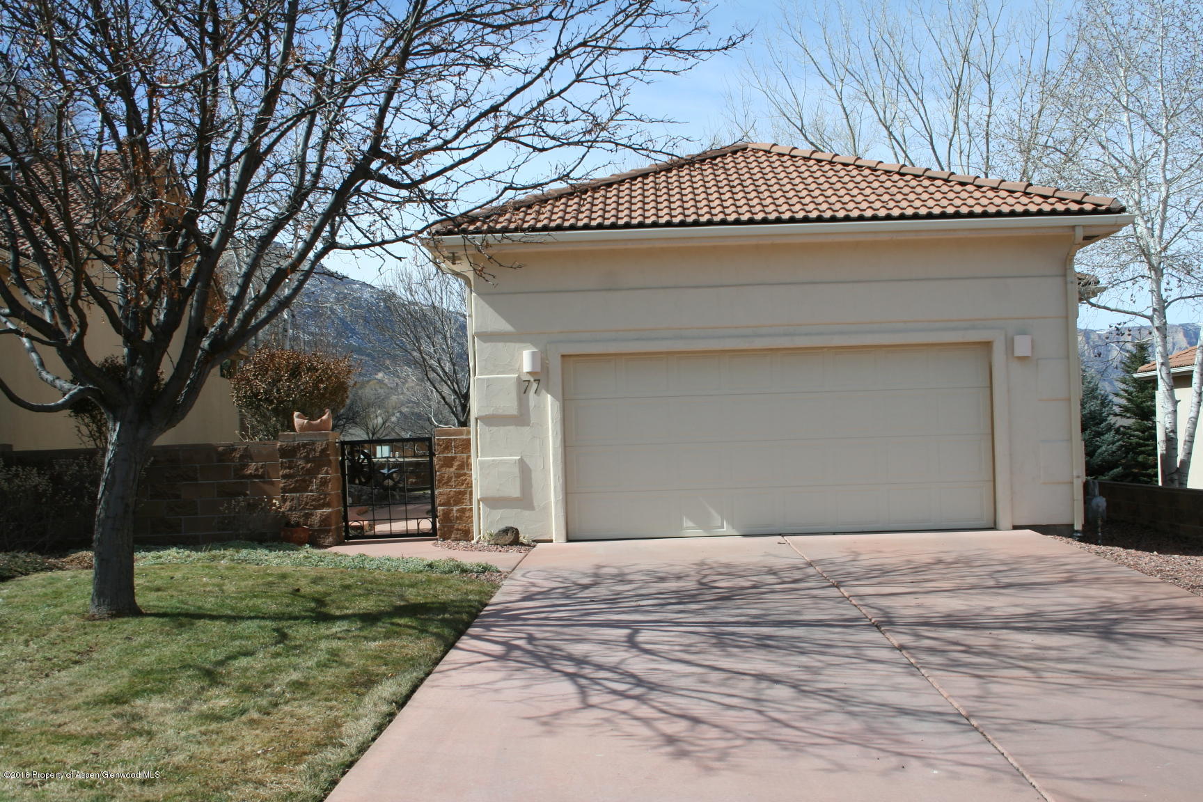 77 Hogan Circle Parachute CO 81635