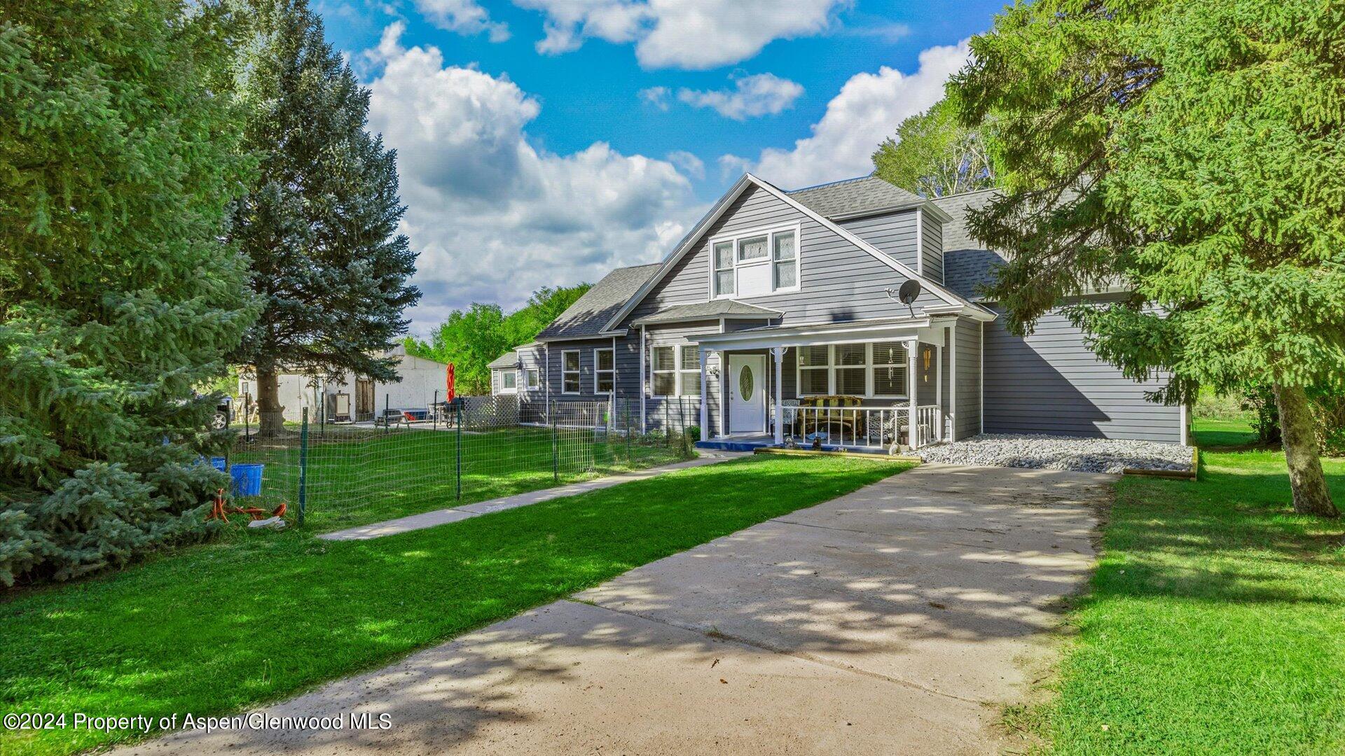 521 Cardinal Way Parachute CO 81635