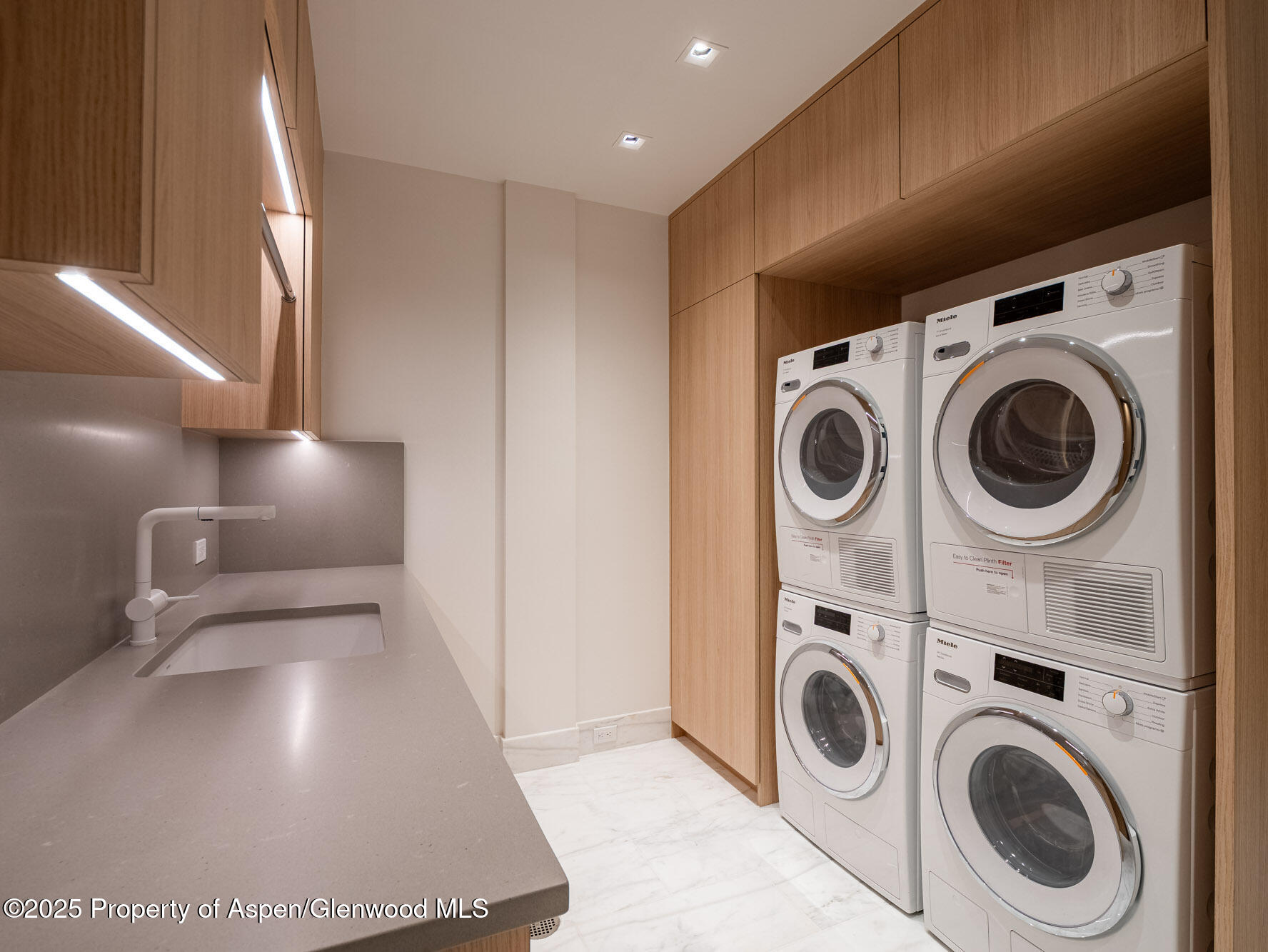 227 E Main Street Aspen CO 81611