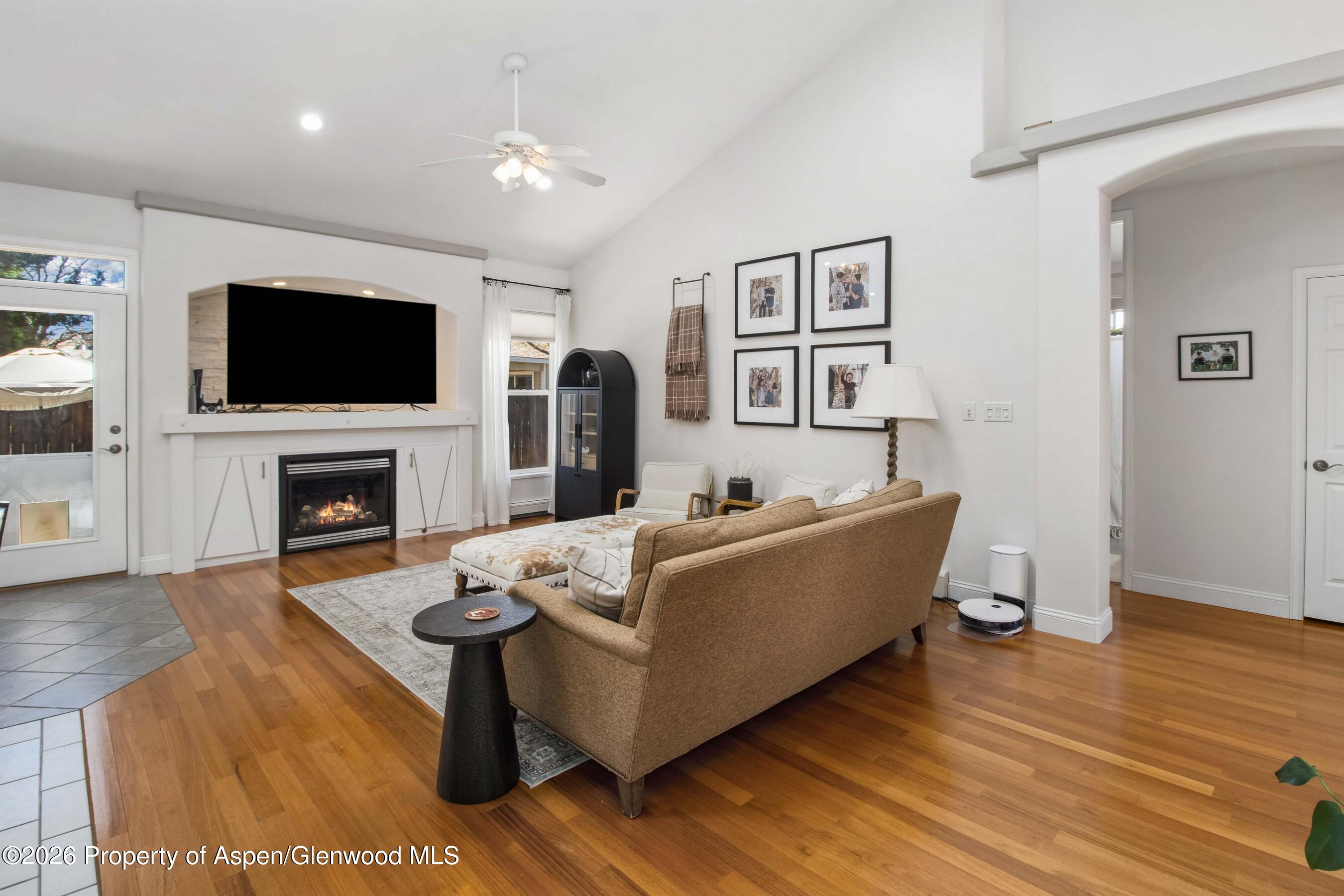 24 Promontory Place Parachute CO 81635