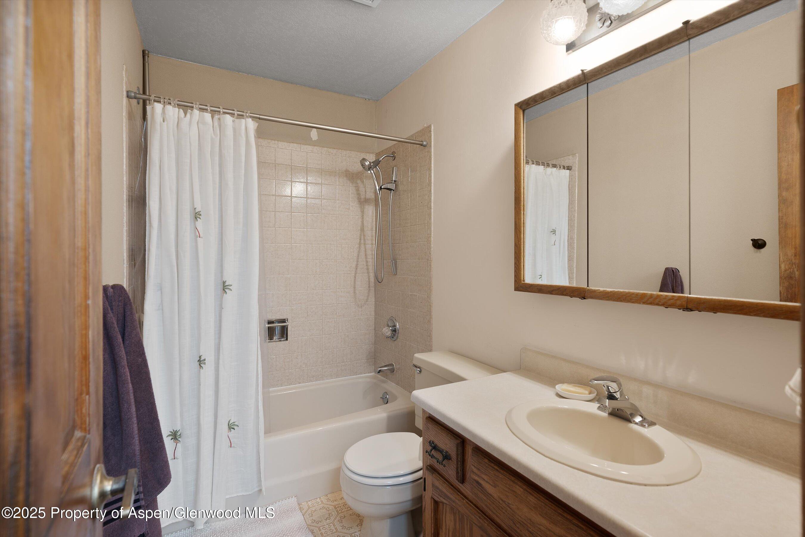 586 Mesa Avenue Rifle CO 81650