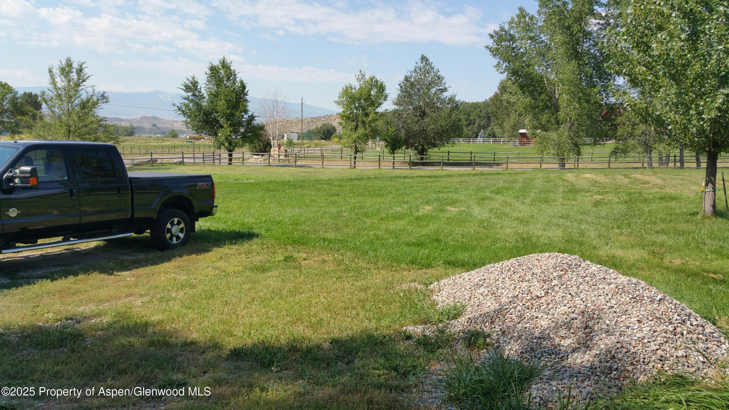 4243 Peach Valley Road Silt CO 81652